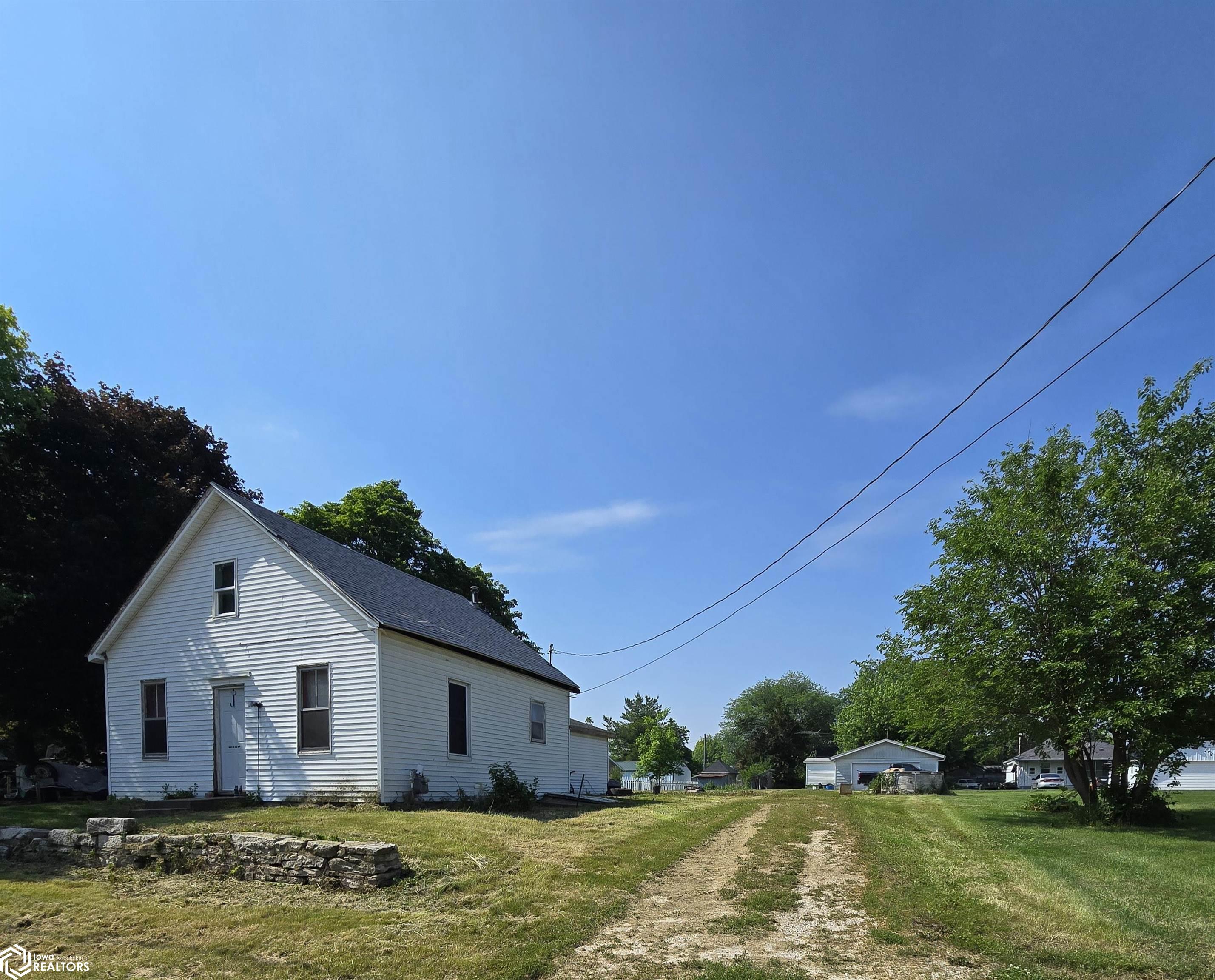 108 SE 4th Street, Morning Sun, Iowa image 2