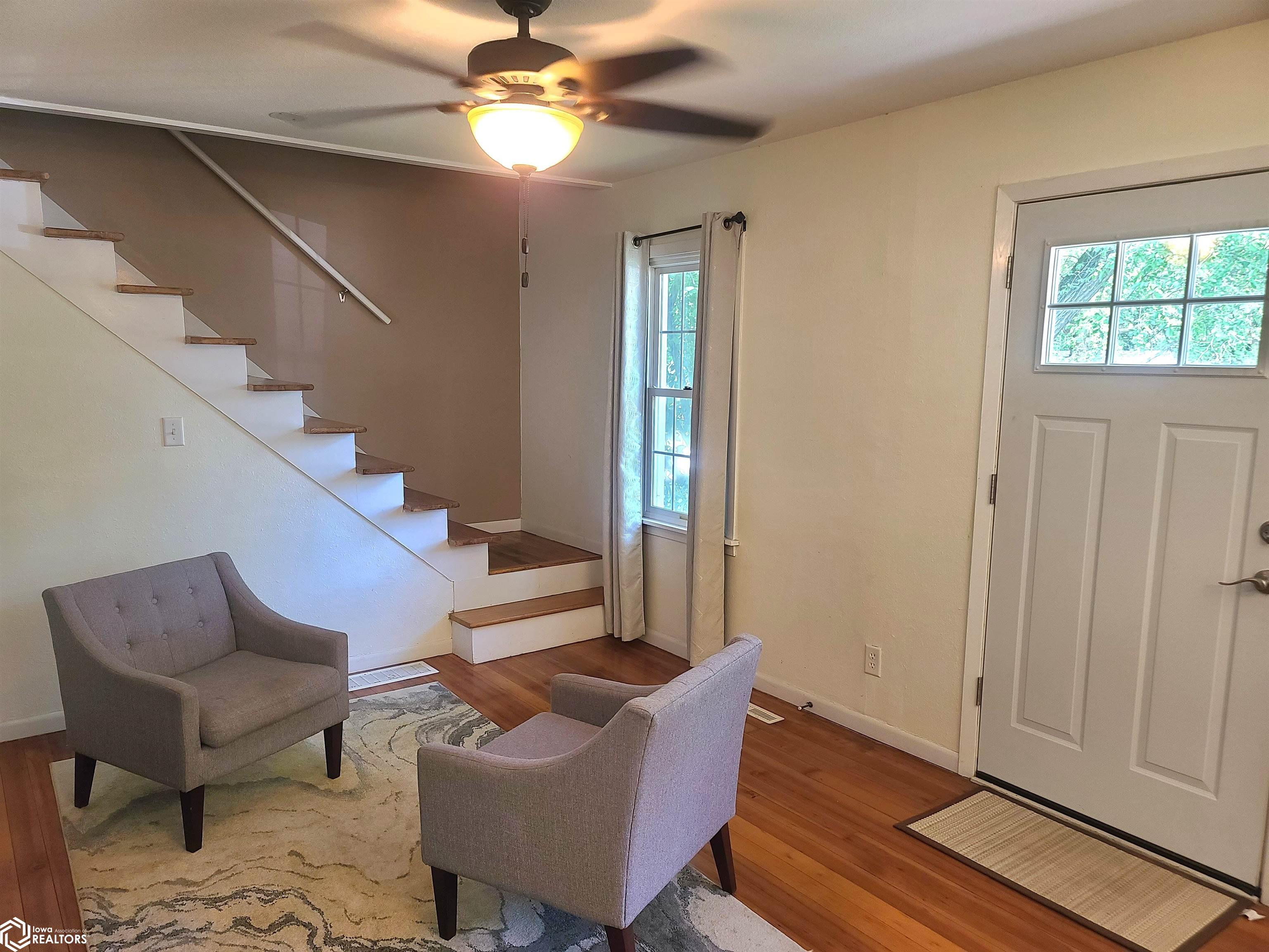 707 E 27th Street, Newton, Iowa image 3