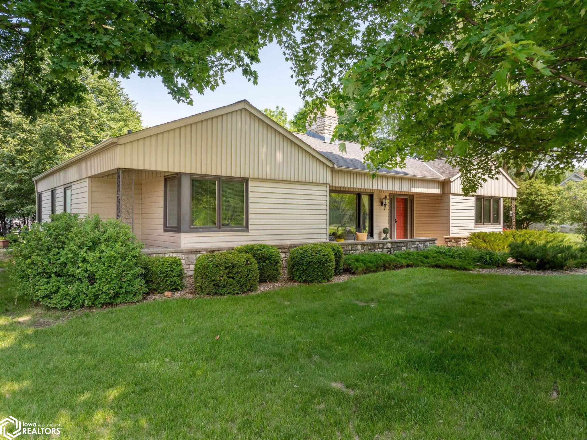 76 Brook Terrace, Mason City, Iowa image 2