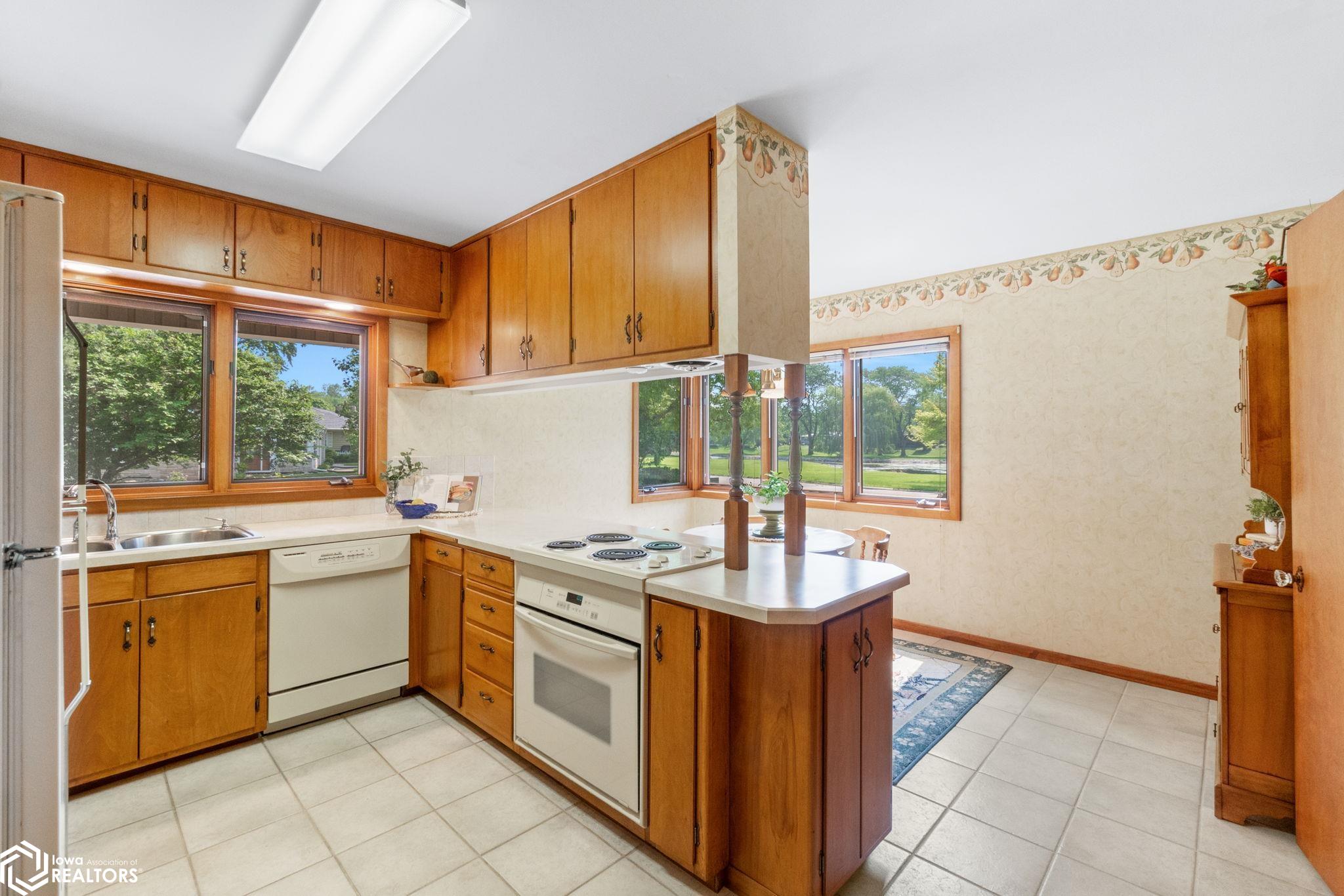 76 Brook Terrace, Mason City, Iowa image 14
