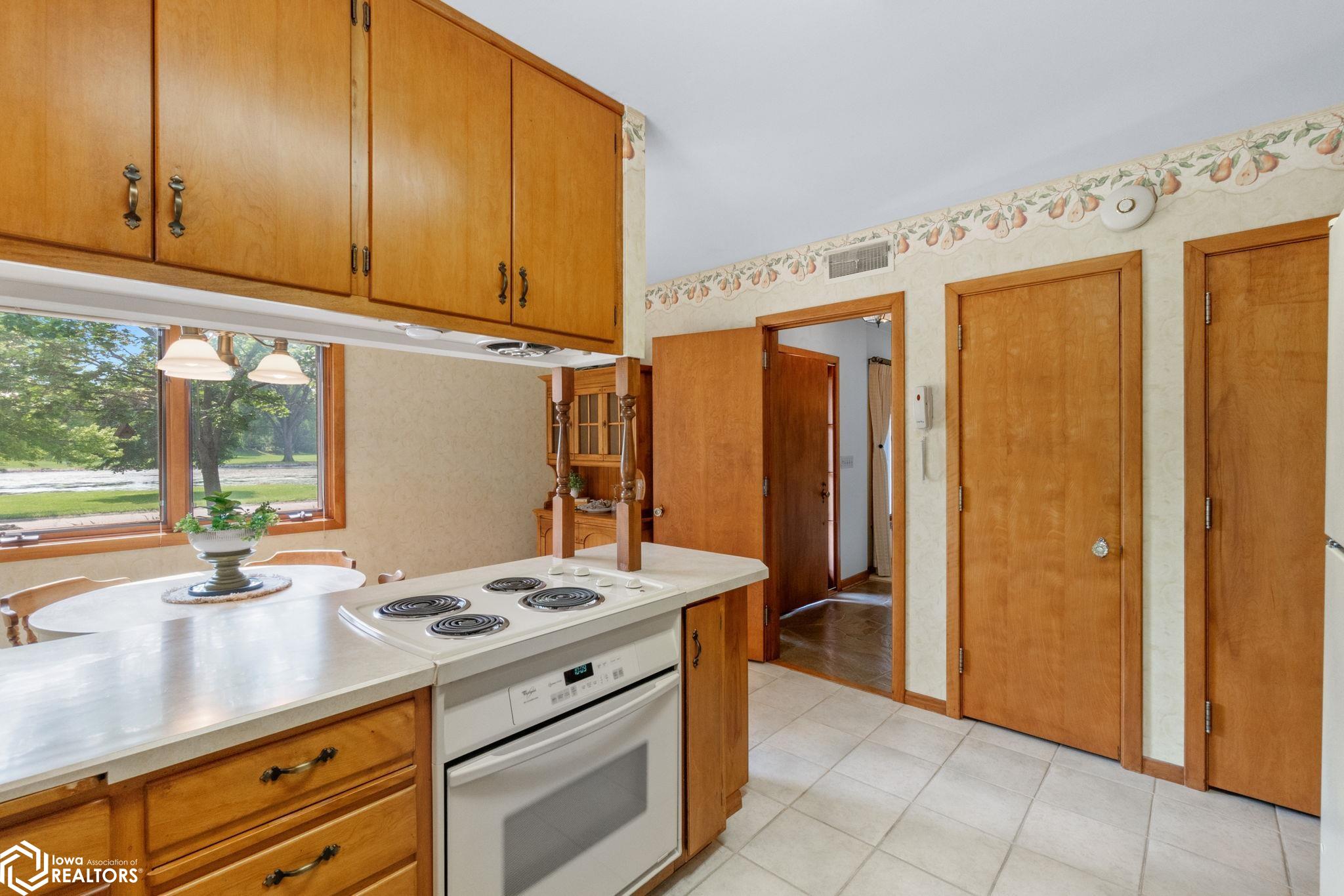 76 Brook Terrace, Mason City, Iowa image 15