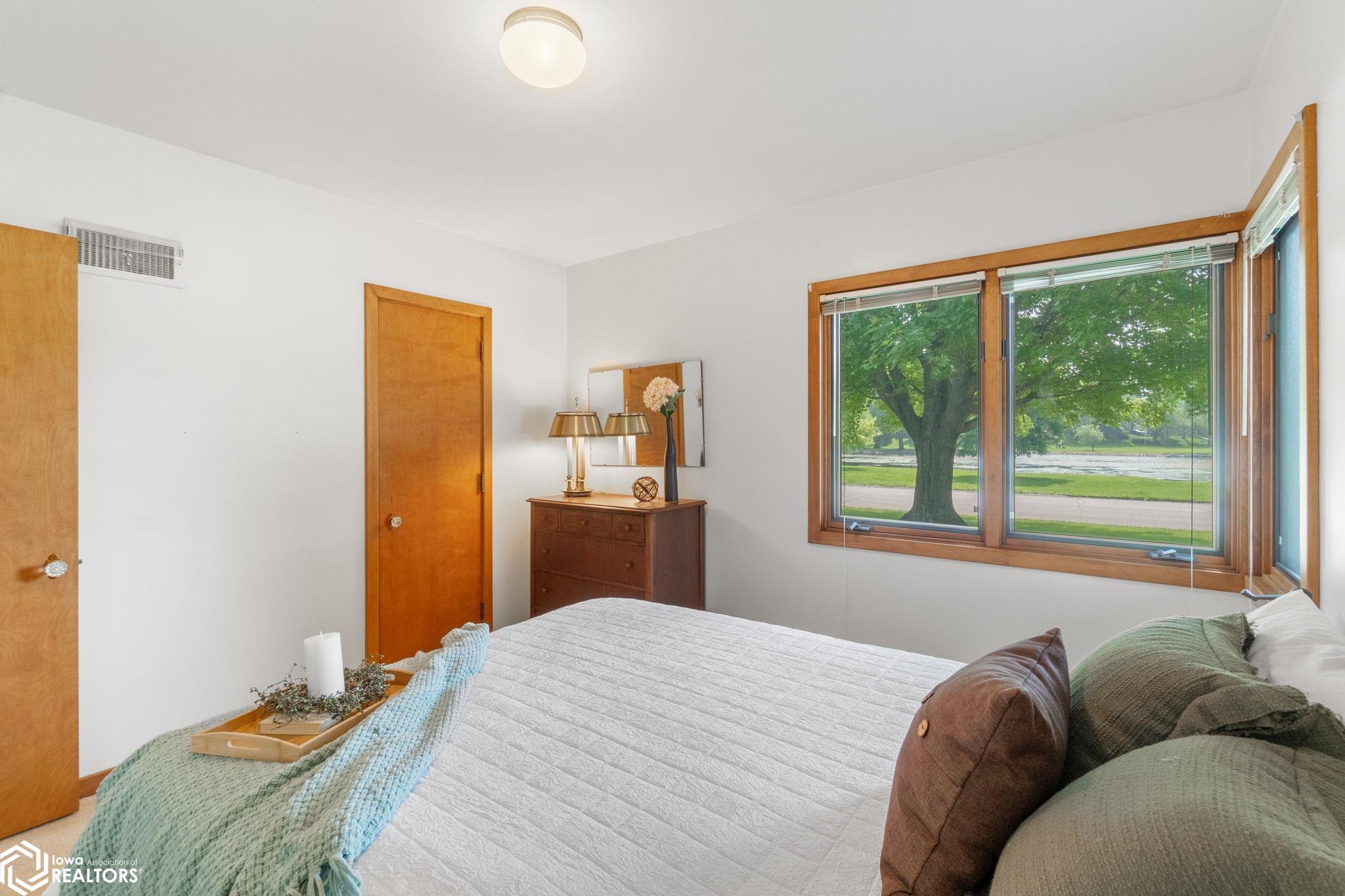 76 Brook Terrace, Mason City, Iowa image 23