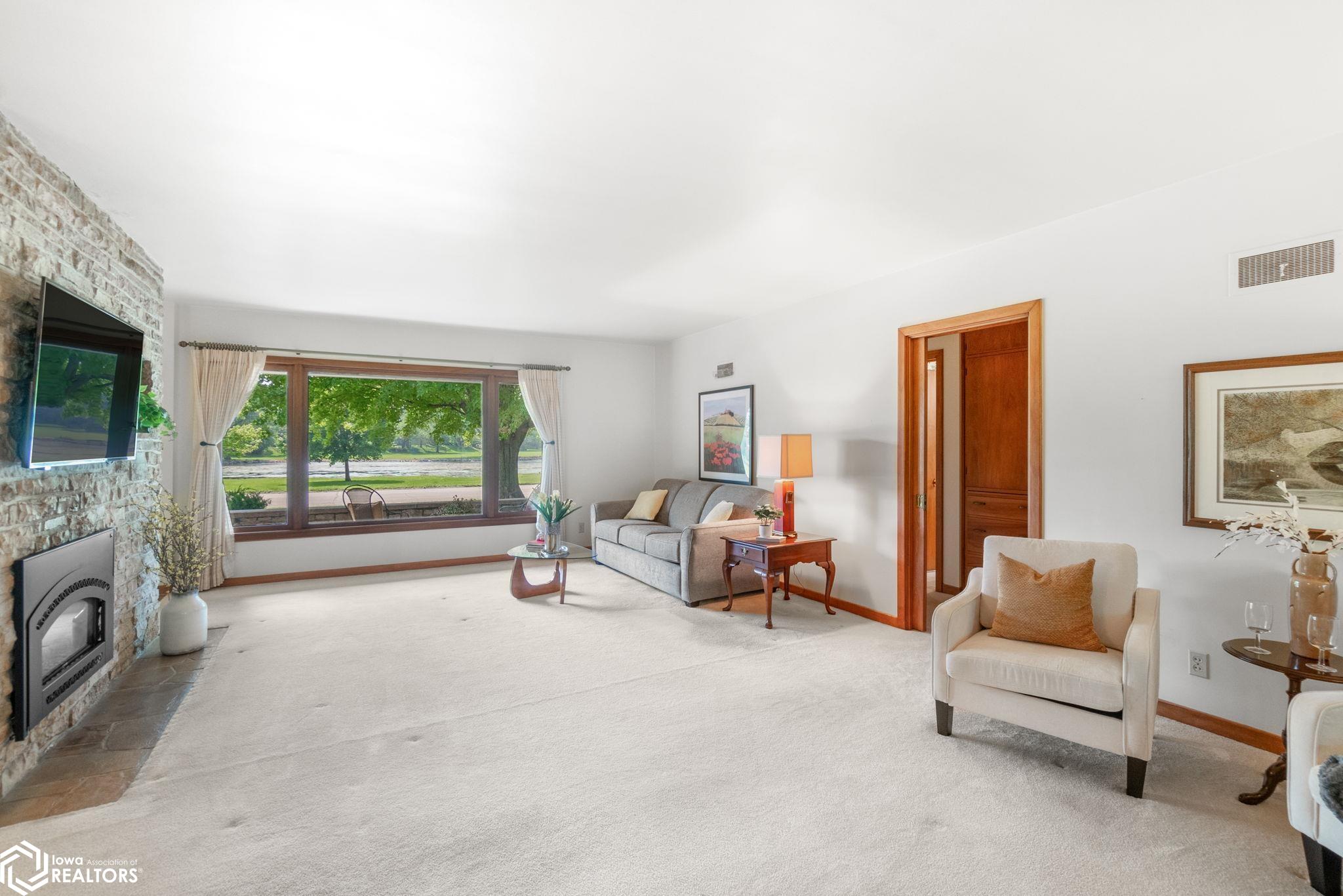 76 Brook Terrace, Mason City, Iowa image 10
