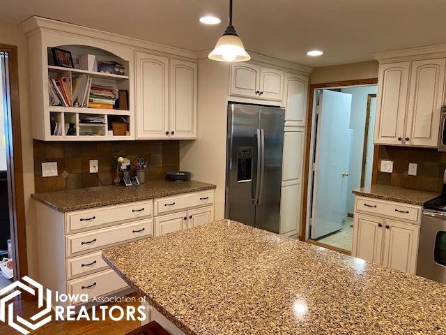3512 North Shore Drive, Clear Lake, Iowa image 3