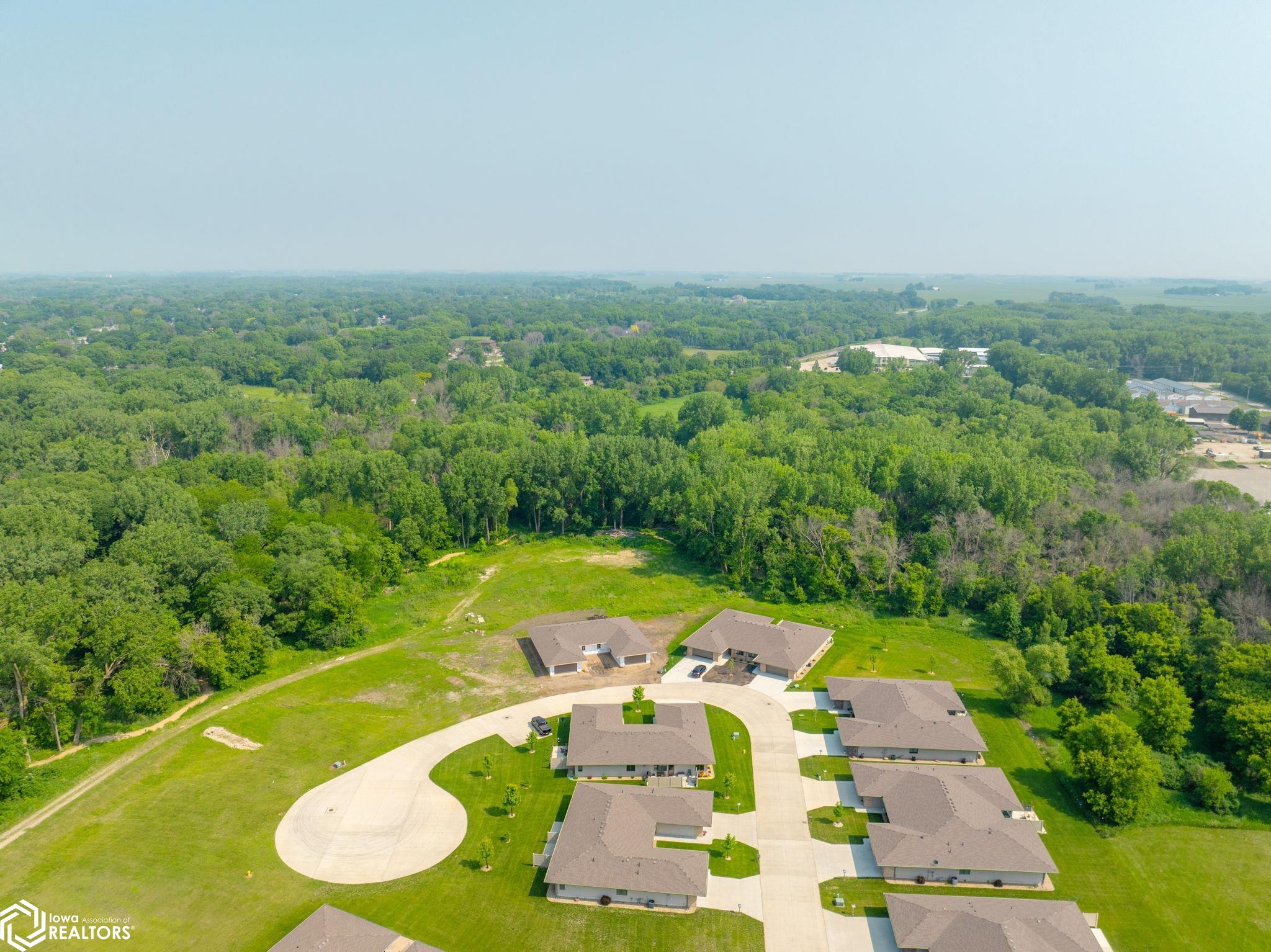 537 River Bend Court, Mason City, Iowa image 6