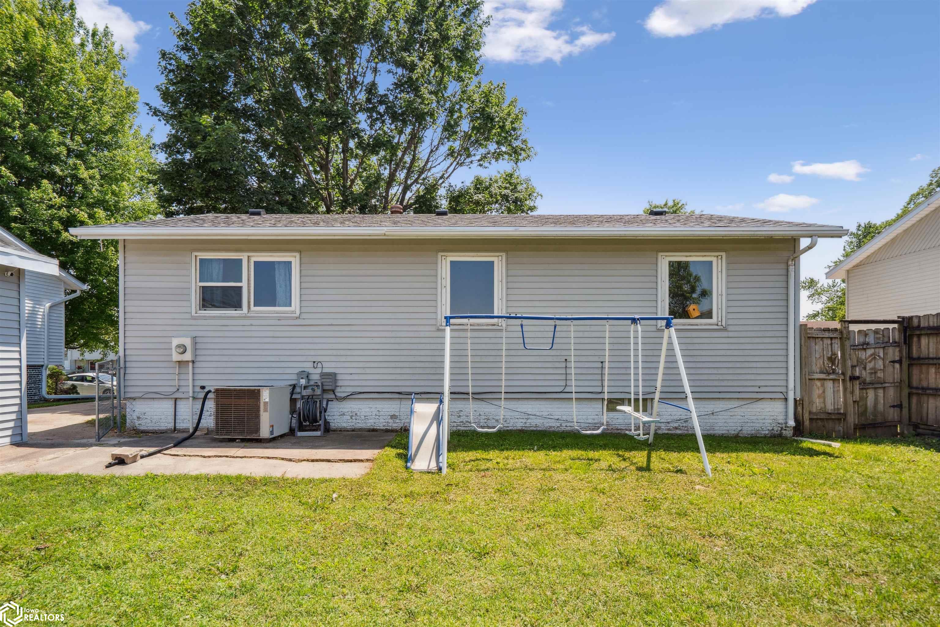 1205 Larkfield Court, Marshalltown, Iowa image 18