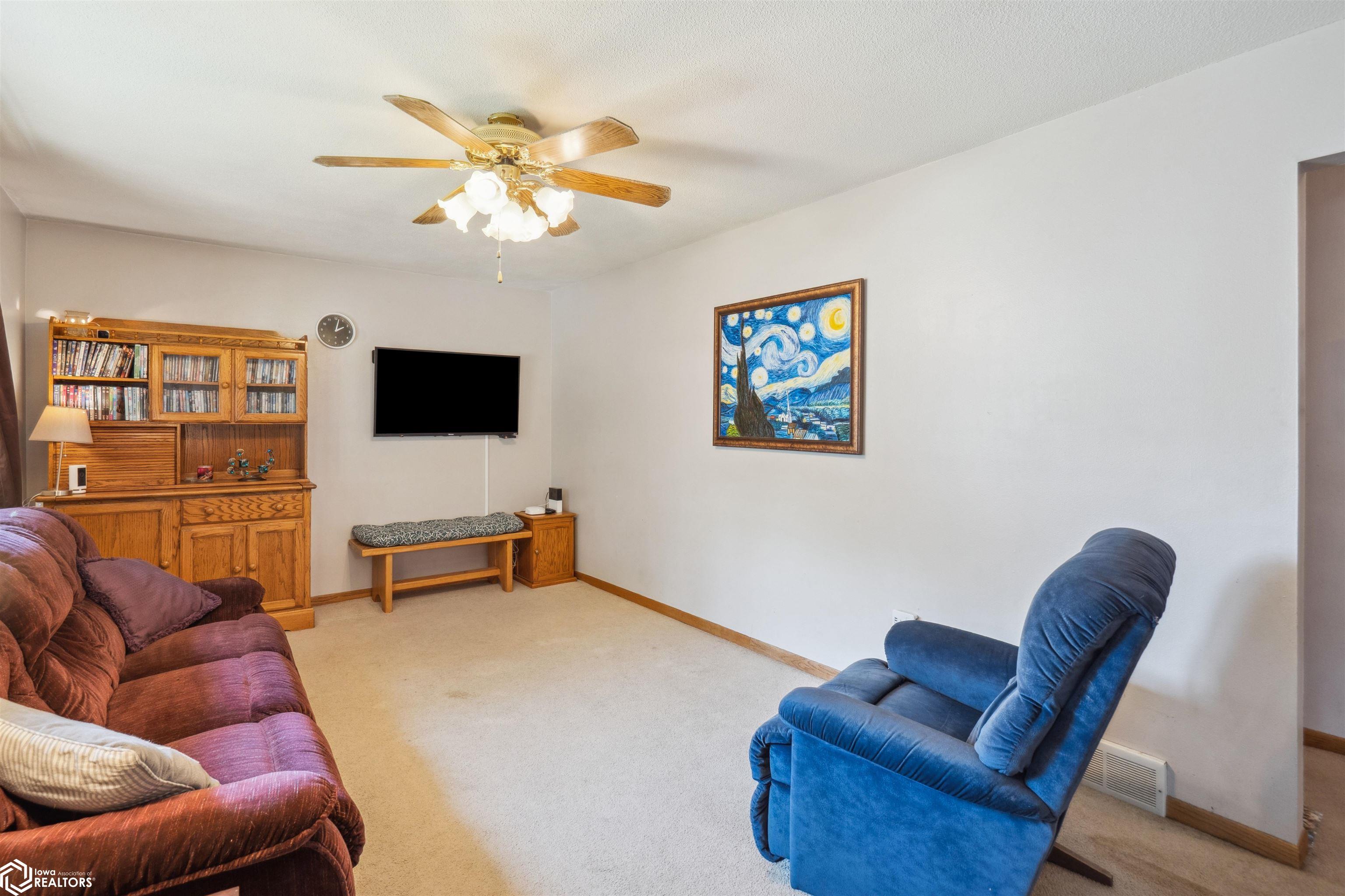 1205 Larkfield Court, Marshalltown, Iowa image 5