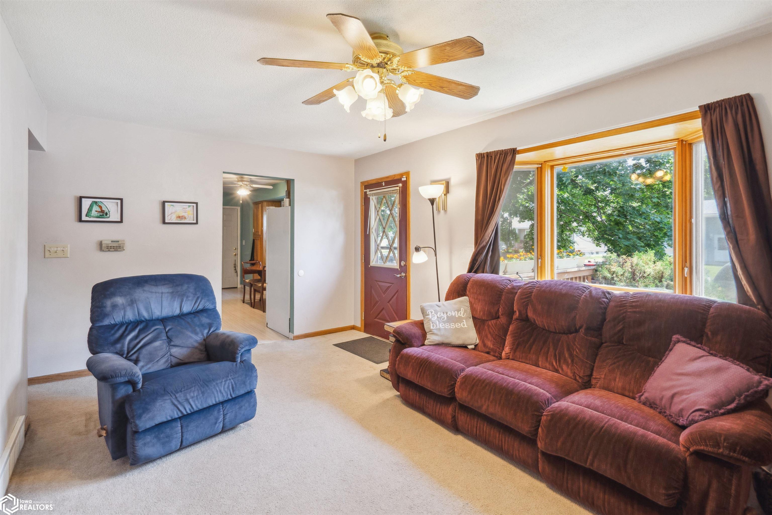 1205 Larkfield Court, Marshalltown, Iowa image 6