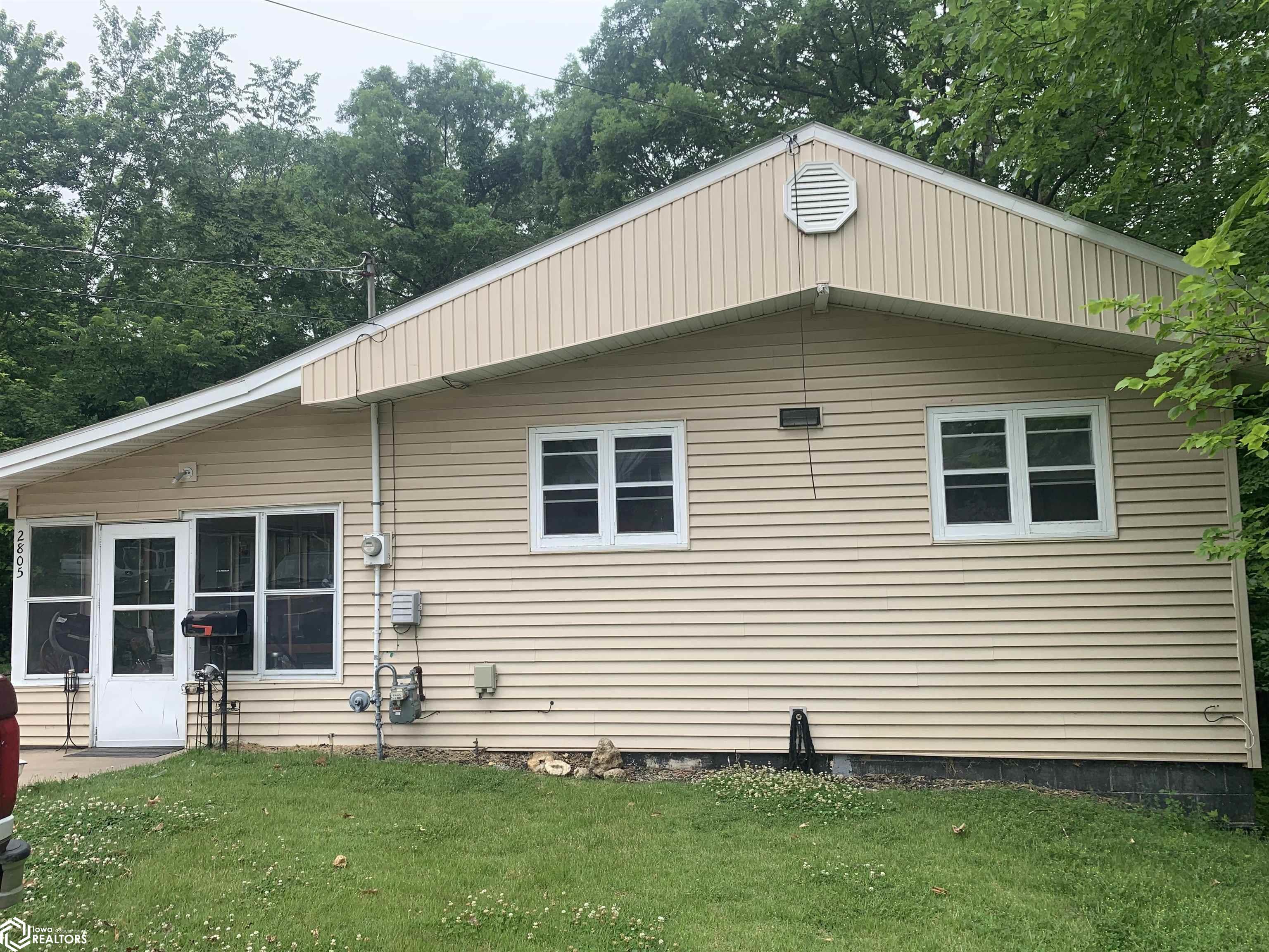2805 Yoder Drive, Burlington, Iowa image 1