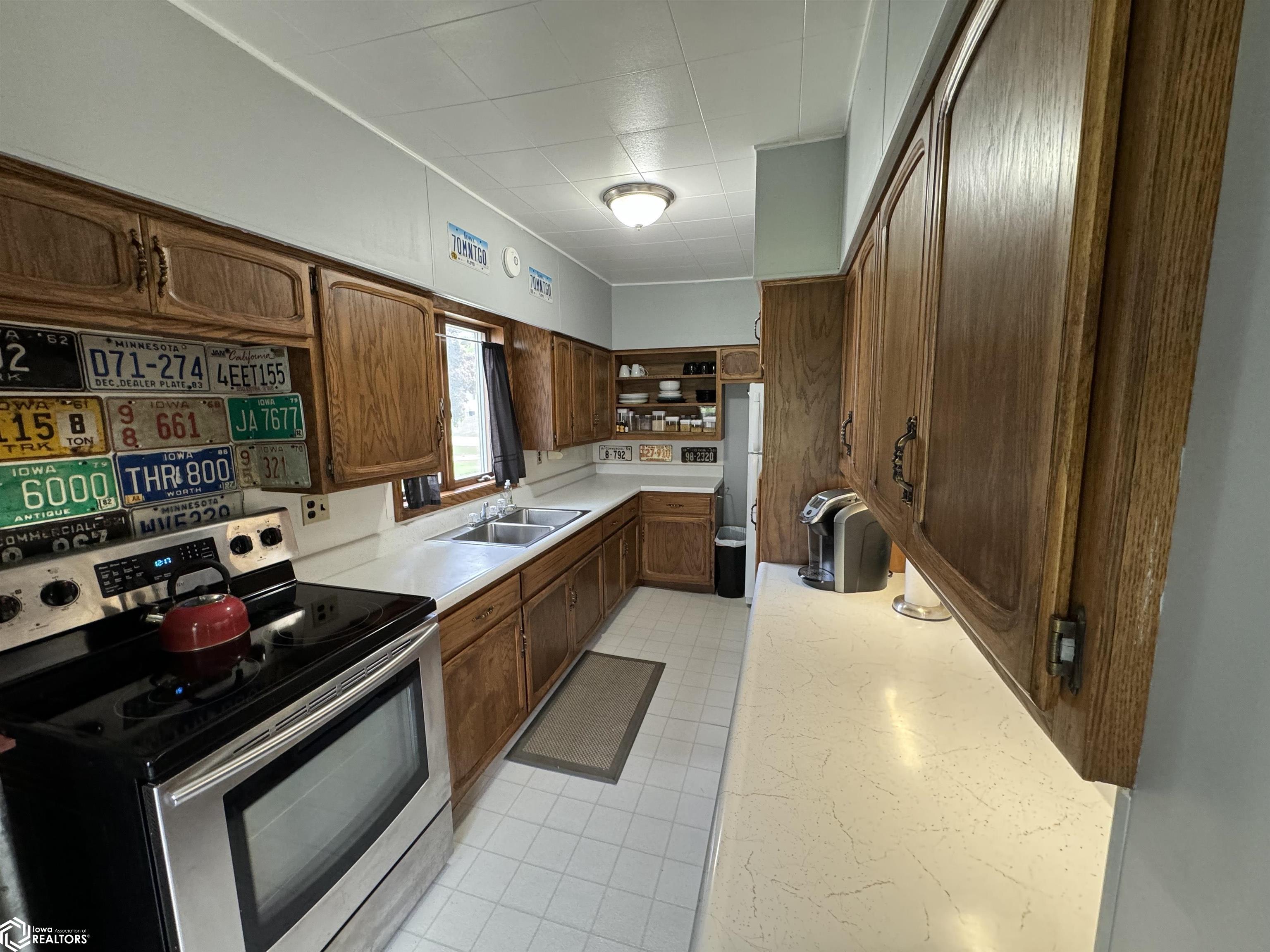 209 Blaine Street, Ledyard, Iowa image 6