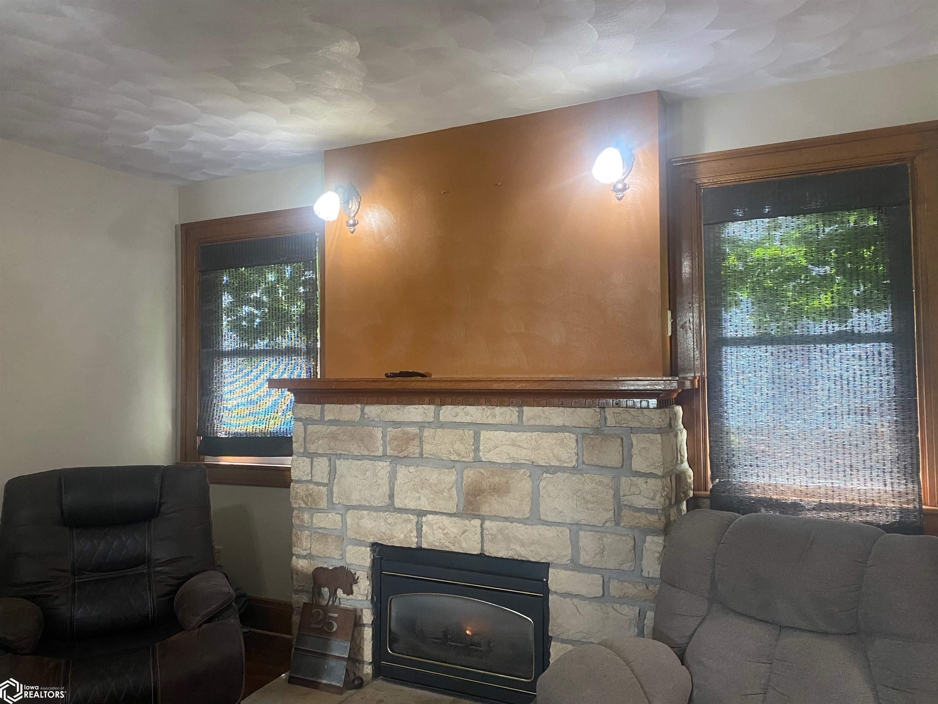 103 E Henry Street, Mount Pleasant, Iowa image 6