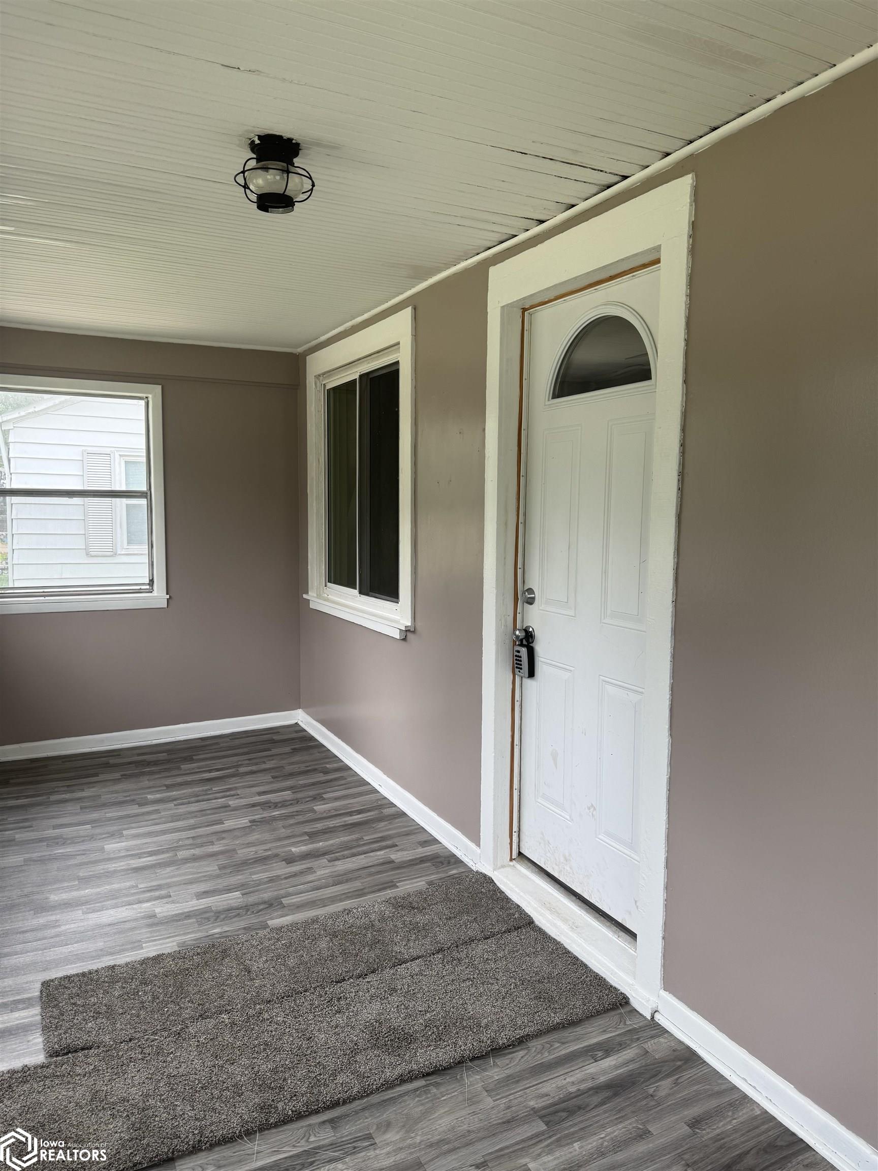 924 W Mills Street, Creston, Iowa image 2