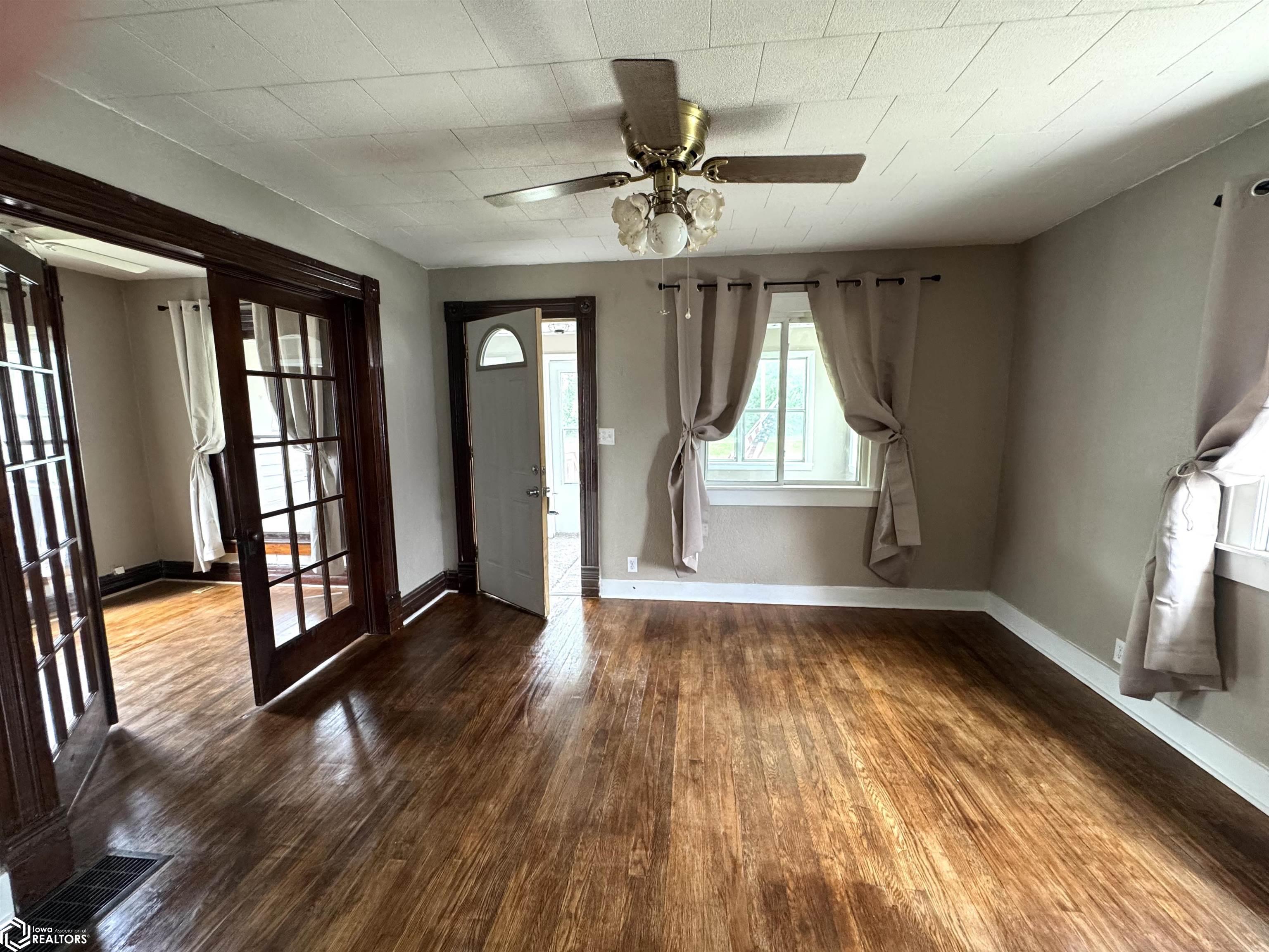 924 W Mills Street, Creston, Iowa image 22