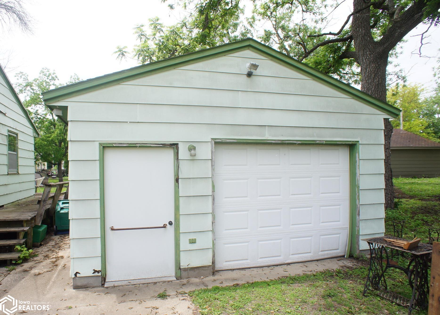 217 Apple Avenue, Webster City, Iowa image 13