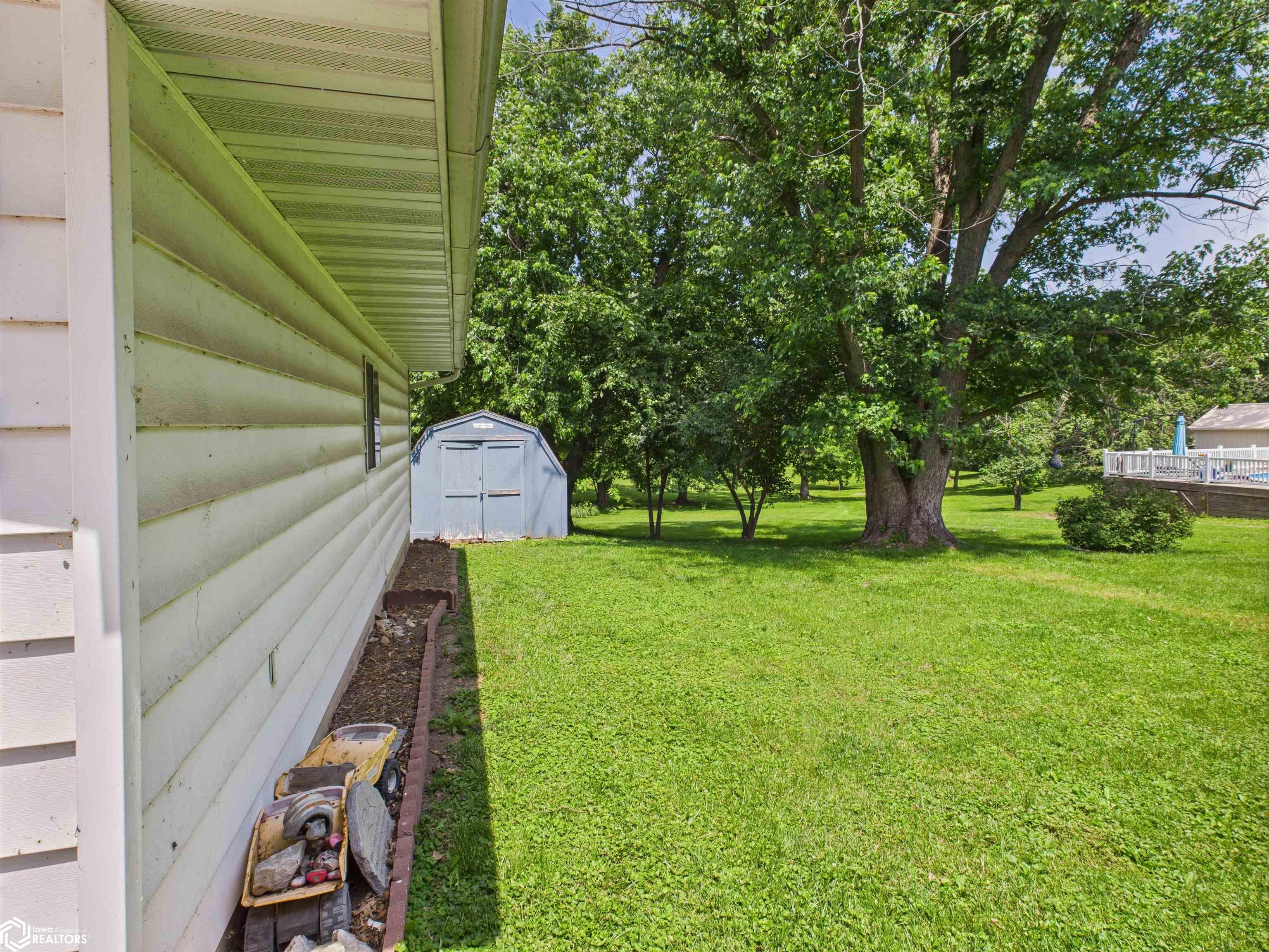 Has a shed