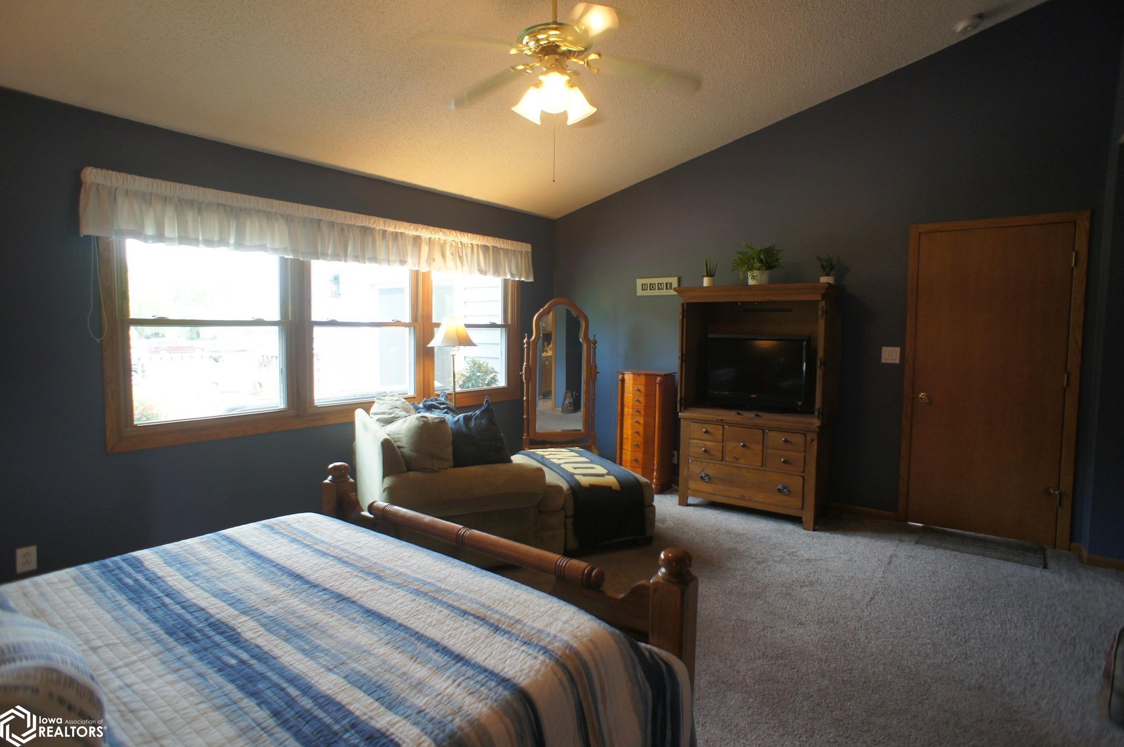 1611 Grand Street, Webster City, Iowa image 17