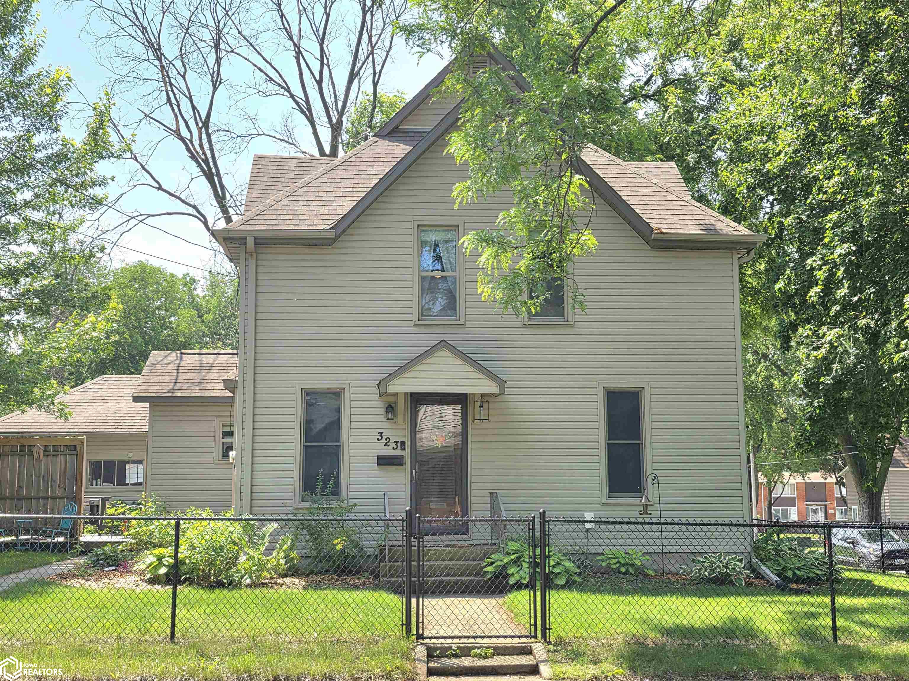 323 6th Nw Street, Mason City, Iowa image 1