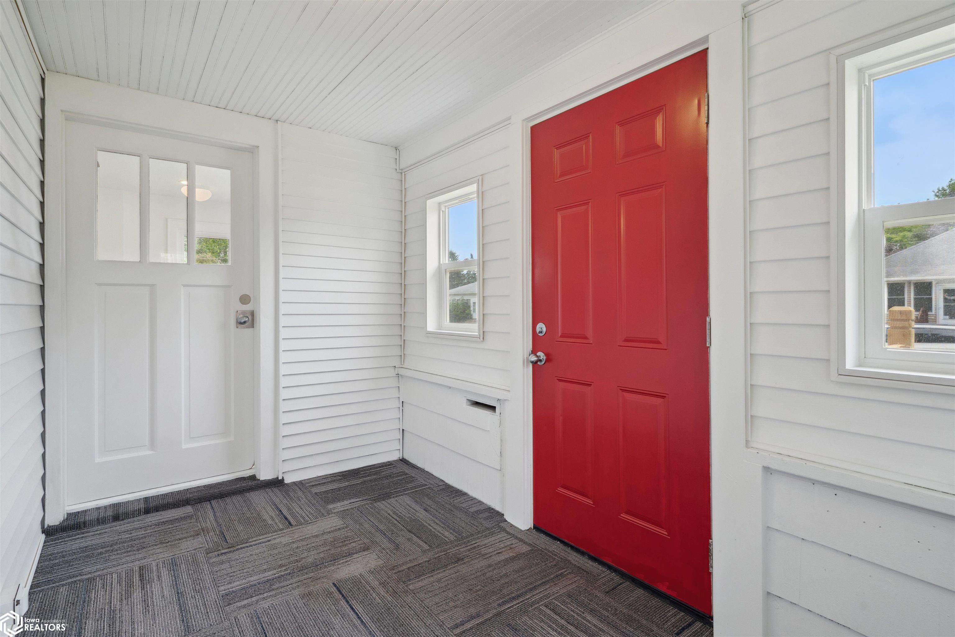 800 Harrison Avenue, Burlington, Iowa image 3