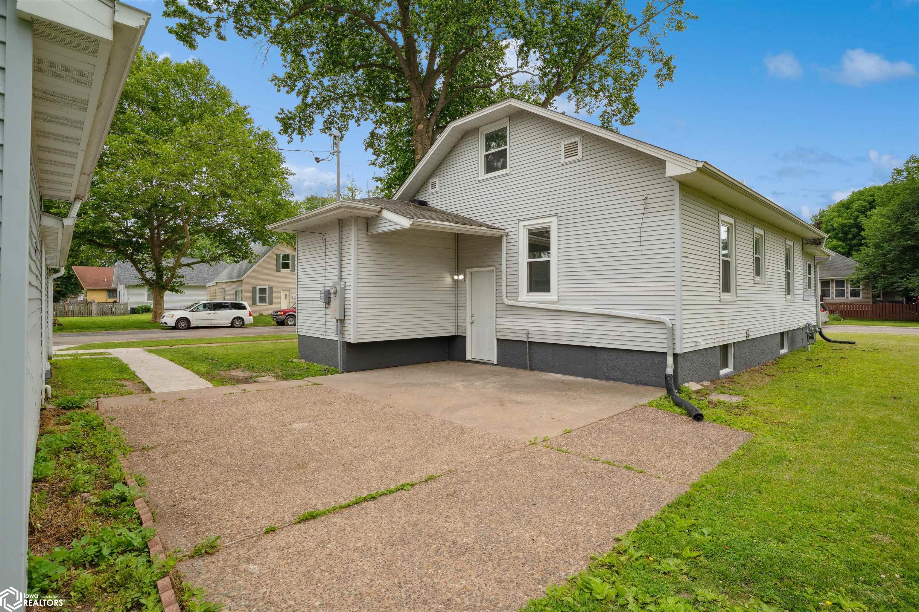 800 Harrison Avenue, Burlington, Iowa image 25