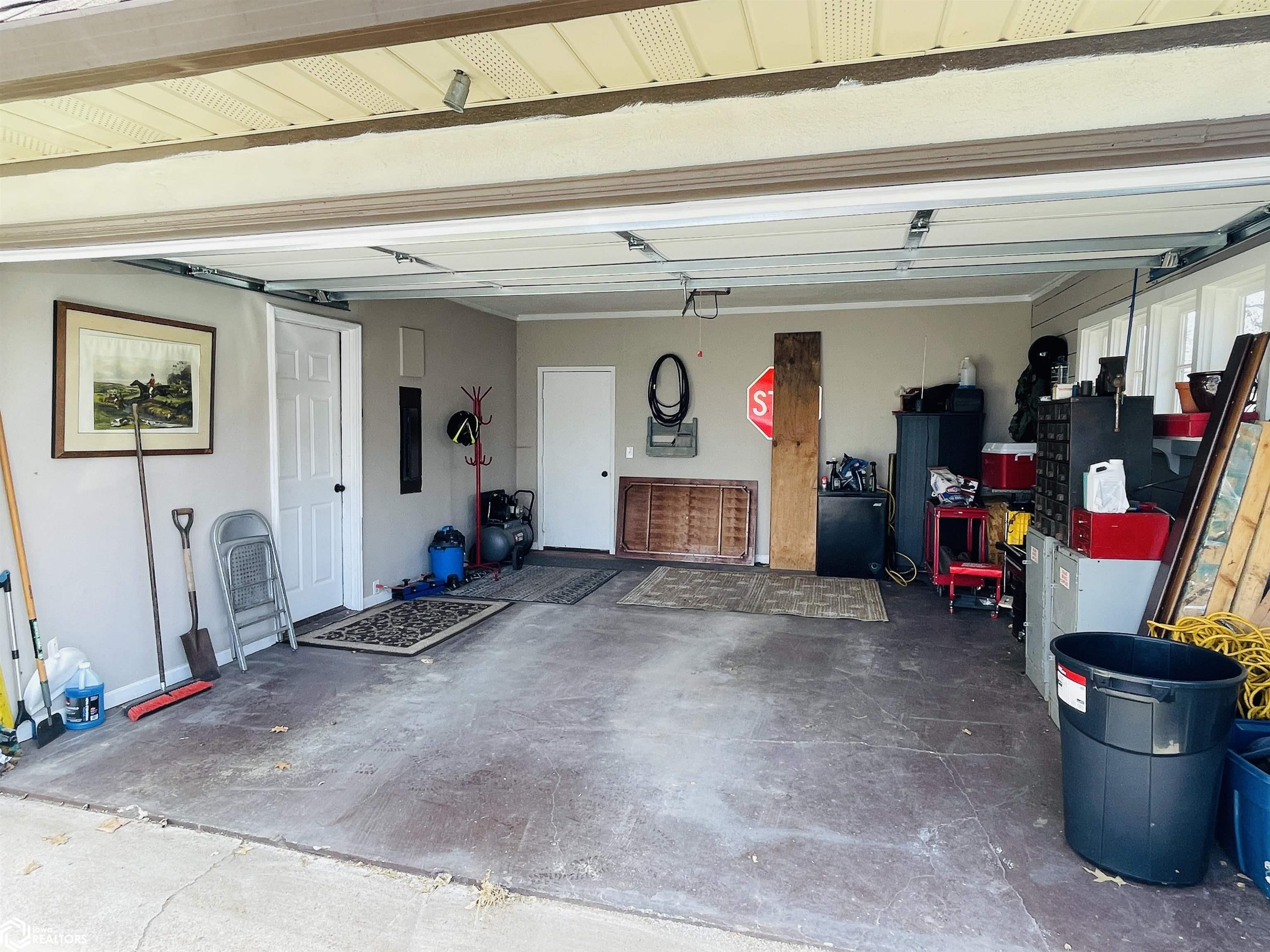 101 S Stone, Creston, Iowa image 40