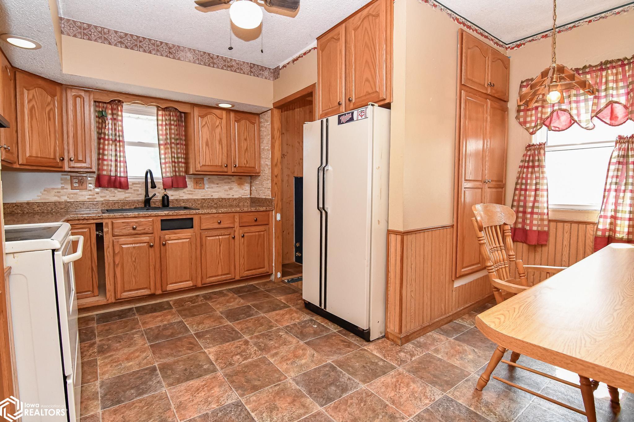 1107 May Street, Marshalltown, Iowa image 7