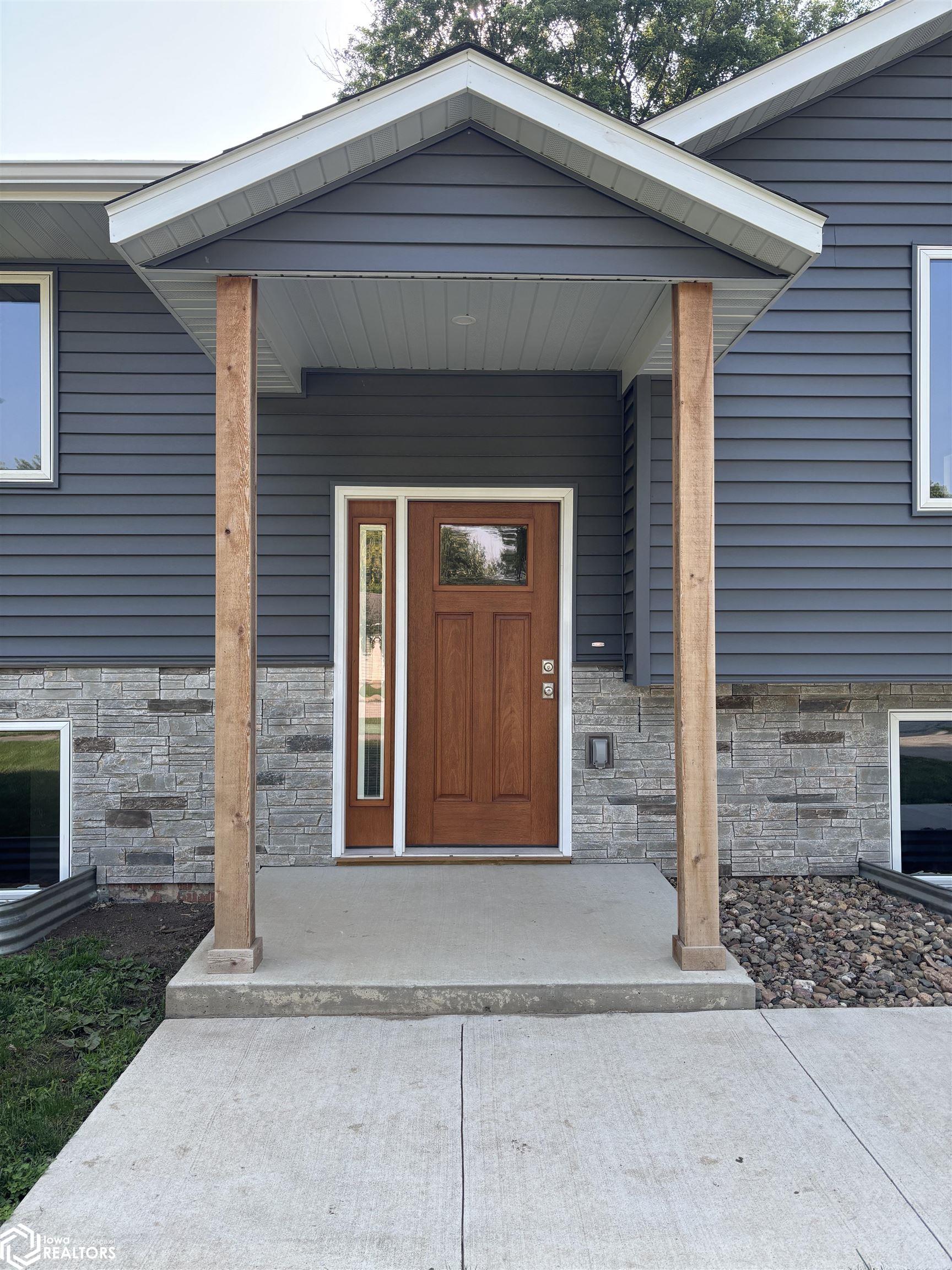 2013 20th Street, Harlan, Iowa image 2