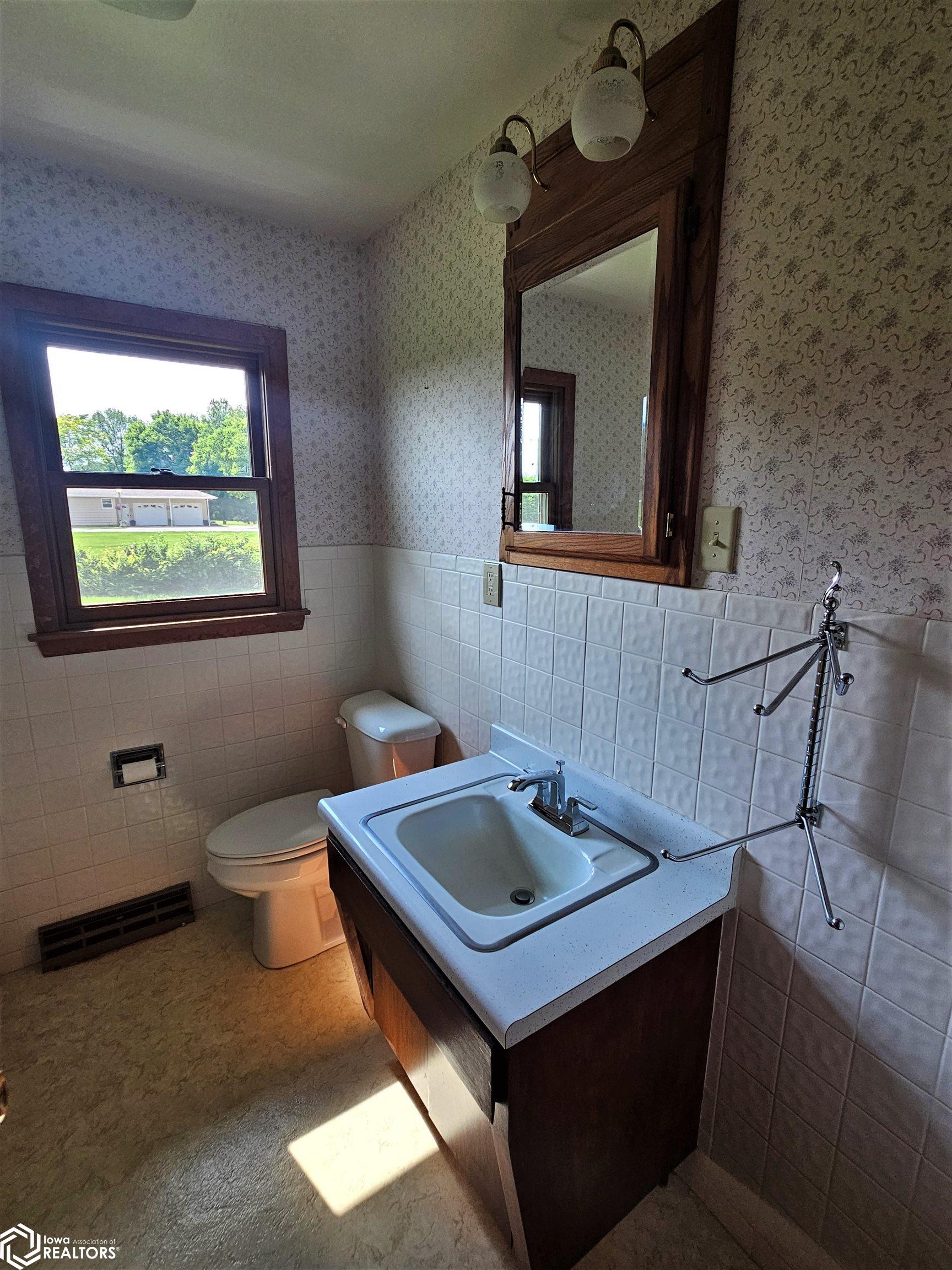 1215 190th Street, Algona, Iowa image 19
