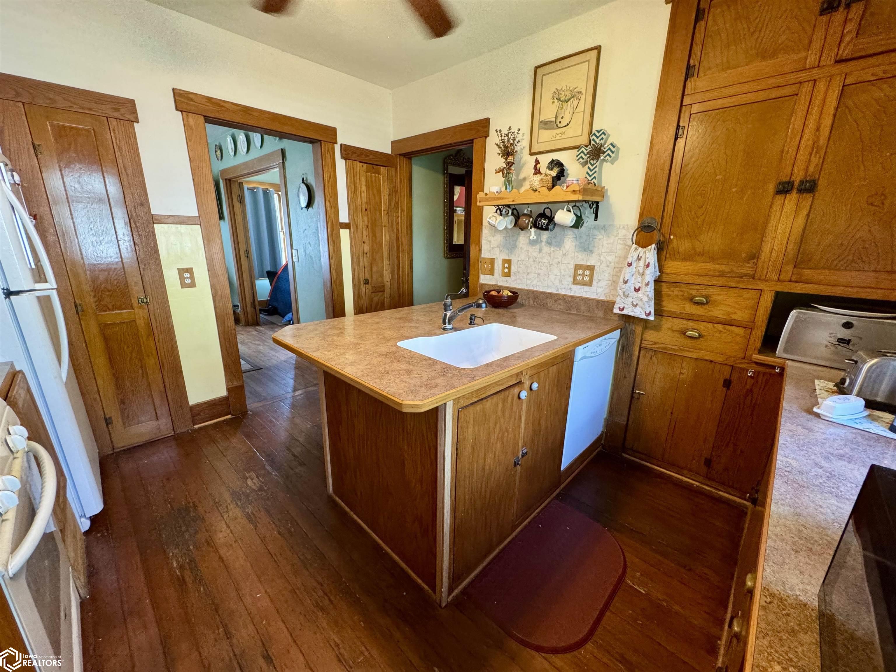 704 6th Avenue, Coon Rapids, Iowa image 9