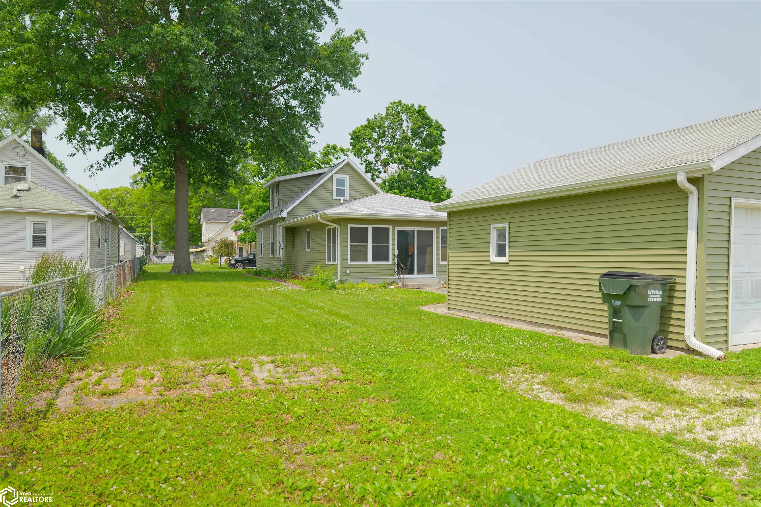 220 Summer Street, West Burlington, Iowa image 11