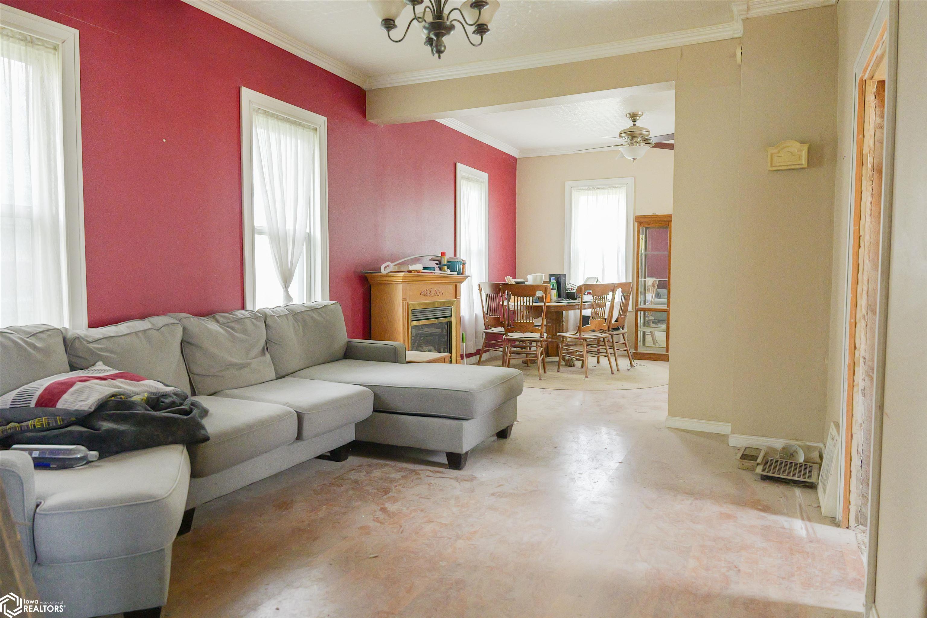 220 Summer Street, West Burlington, Iowa image 12