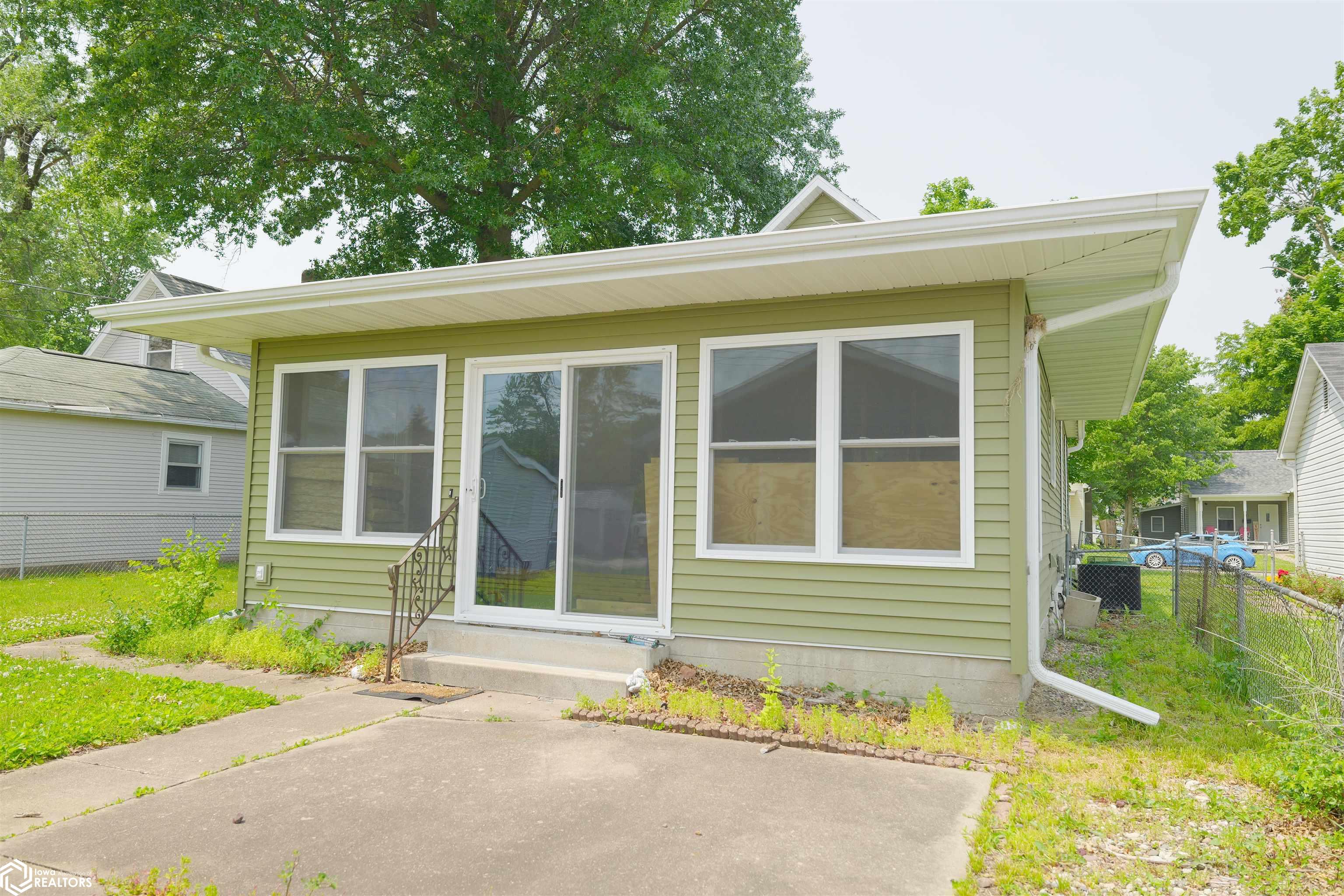 220 Summer Street, West Burlington, Iowa image 8