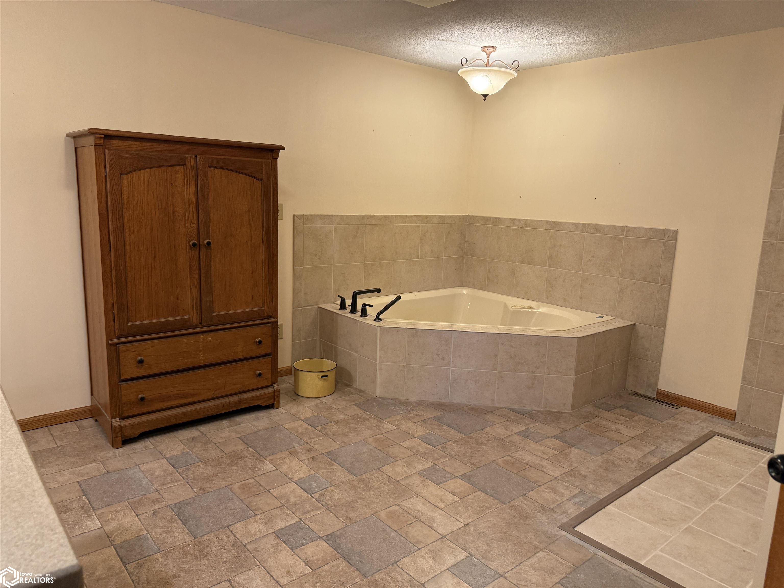 1614 410th Avenue, Shenandoah, Iowa image 6