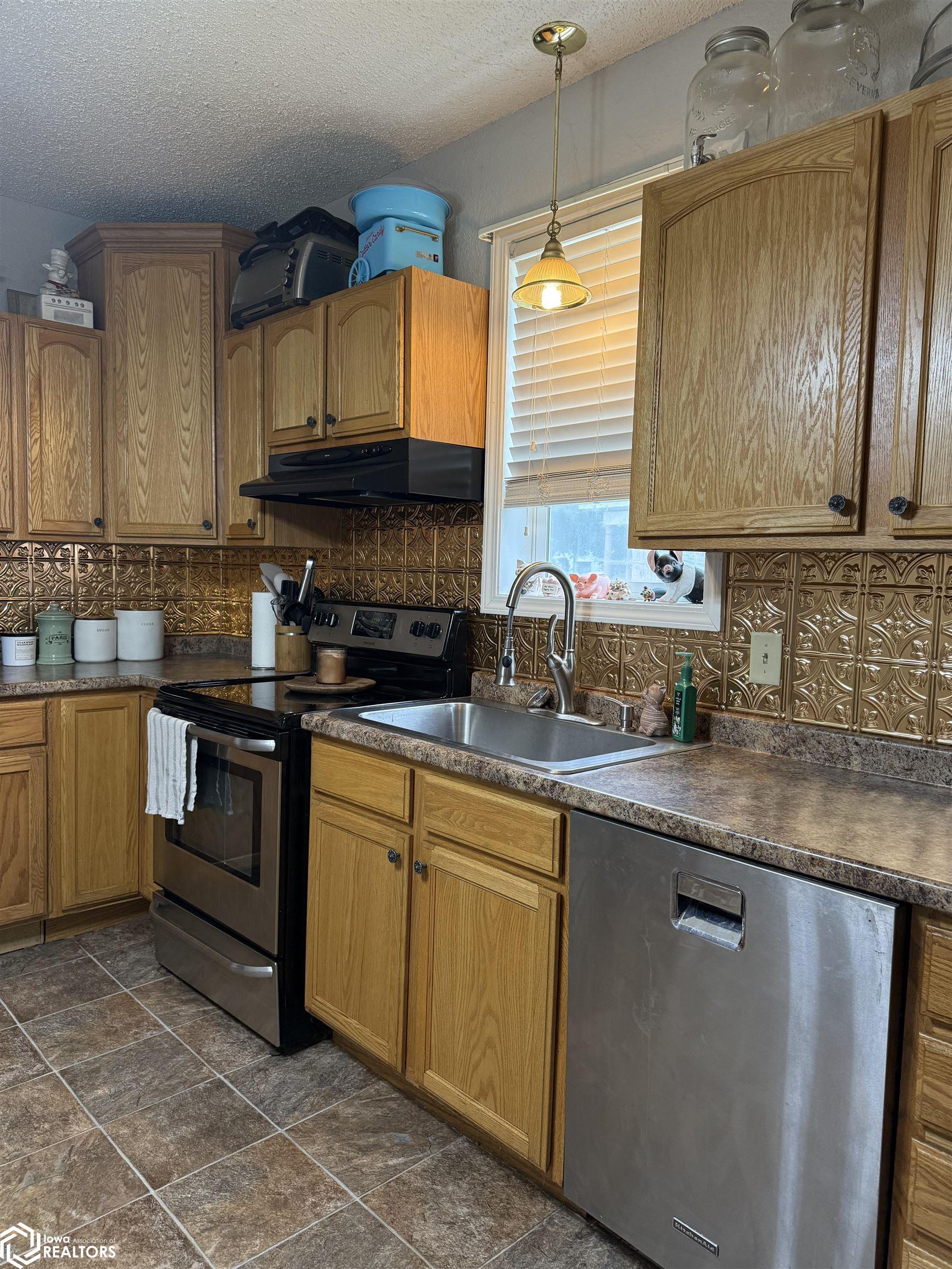 408 4th Avenue, Oskaloosa, Iowa image 12