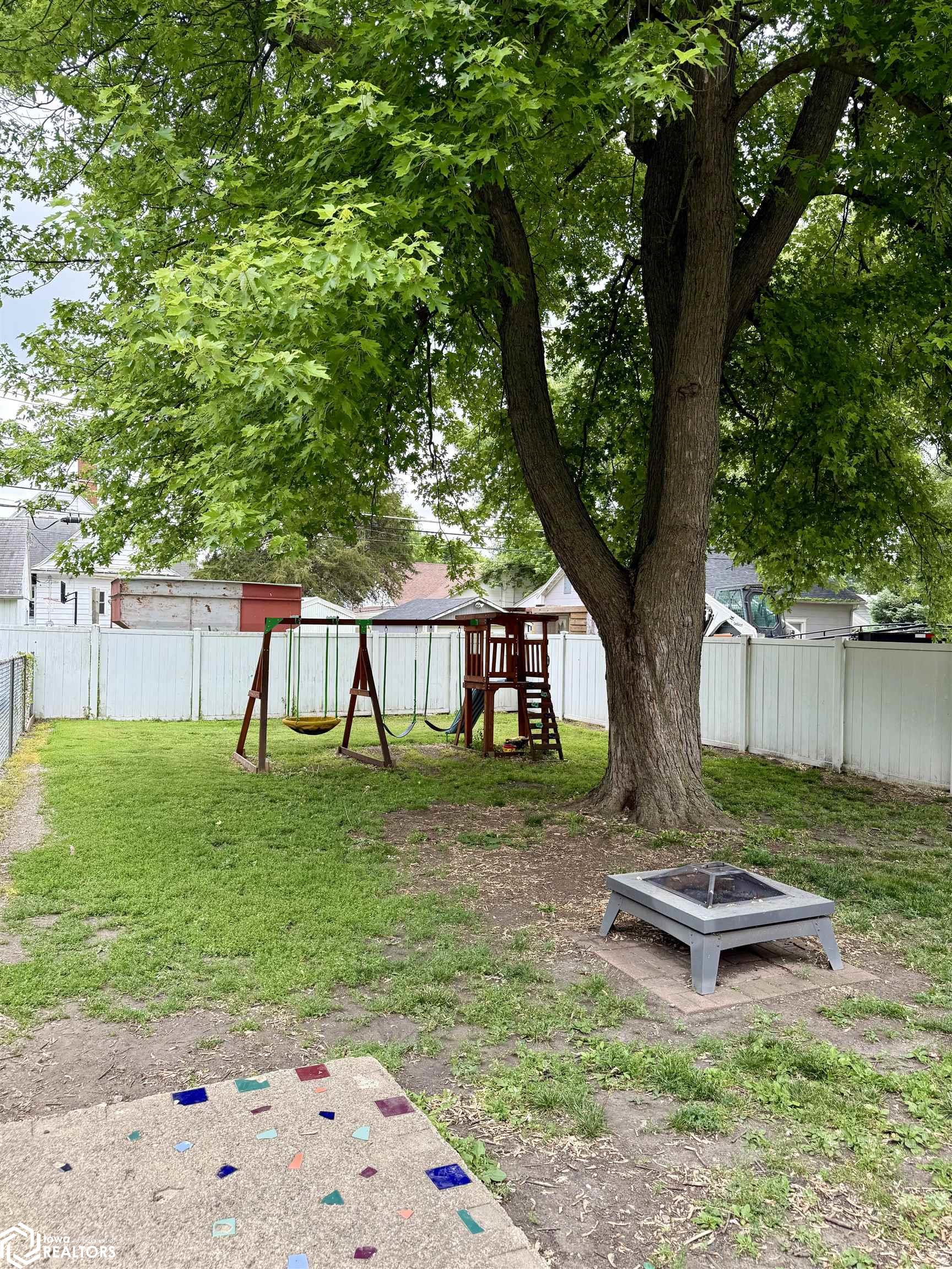 408 4th Avenue, Oskaloosa, Iowa image 40