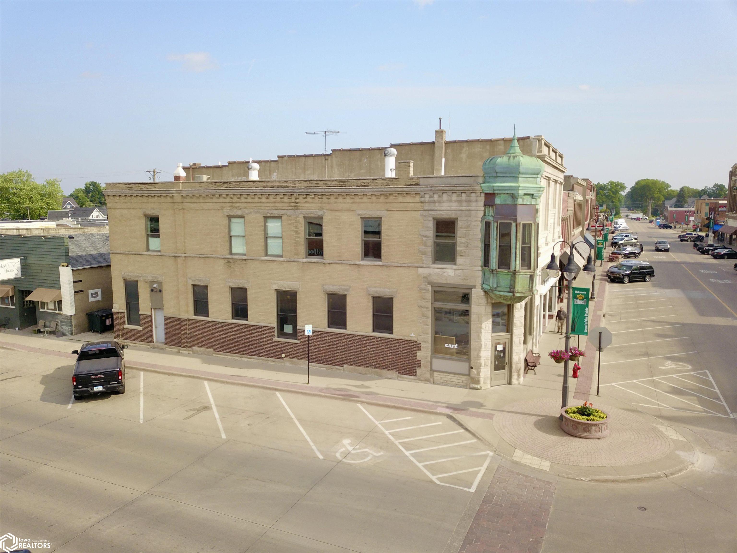 901 Main Street, Grinnell, Iowa image 39