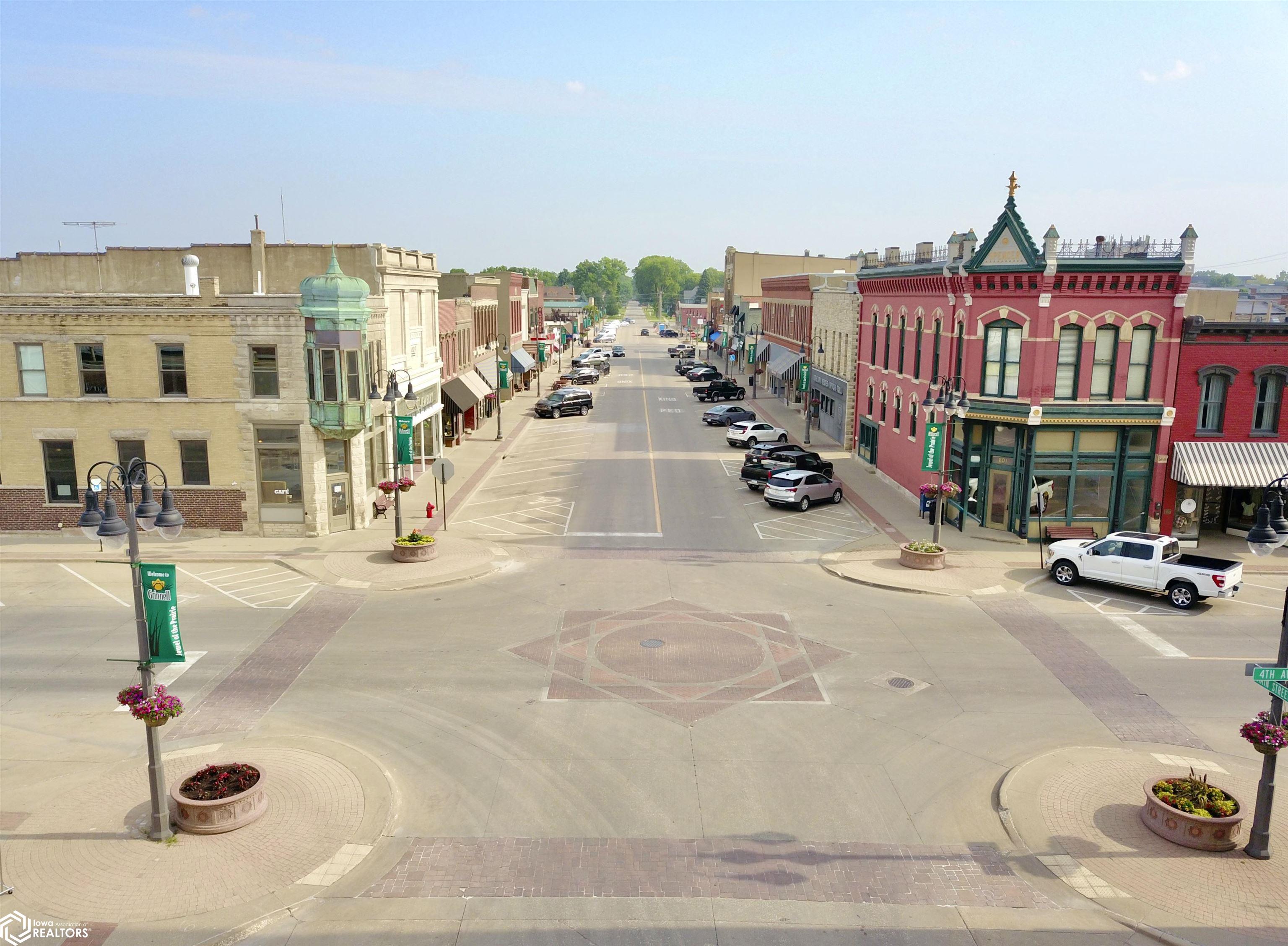 901 Main Street, Grinnell, Iowa image 40