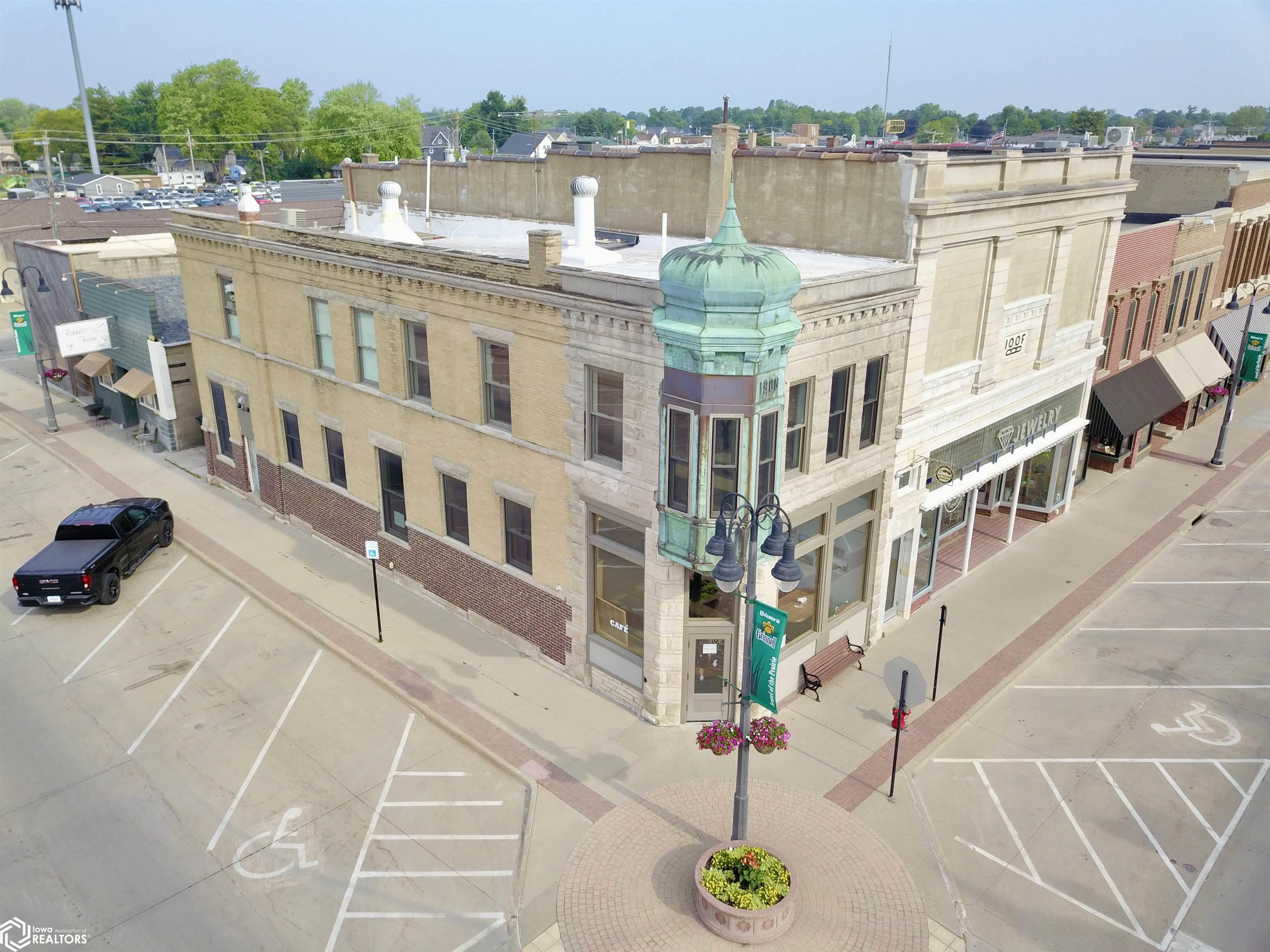 901 Main Street, Grinnell, Iowa image 42