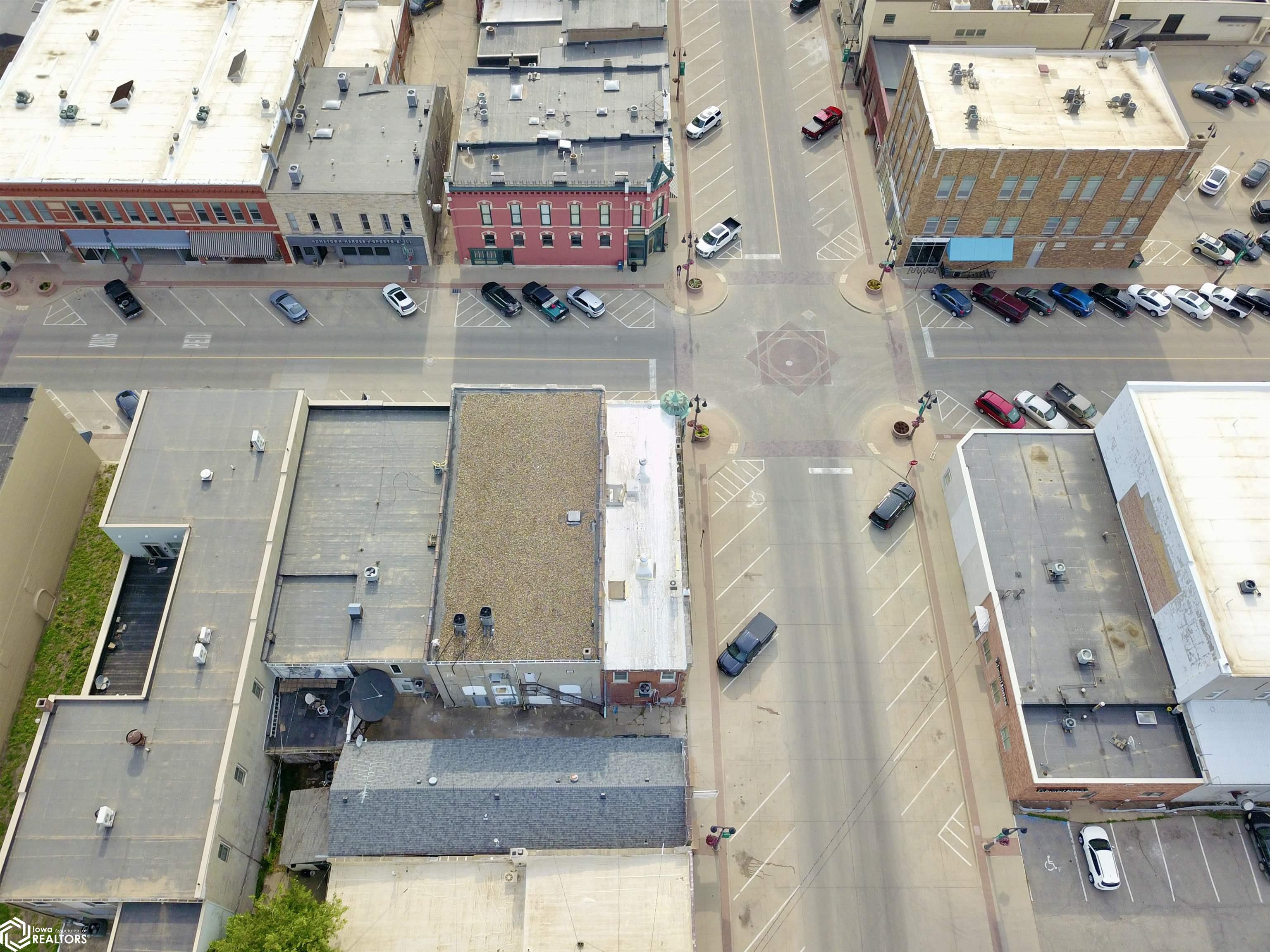 901 Main Street, Grinnell, Iowa image 46