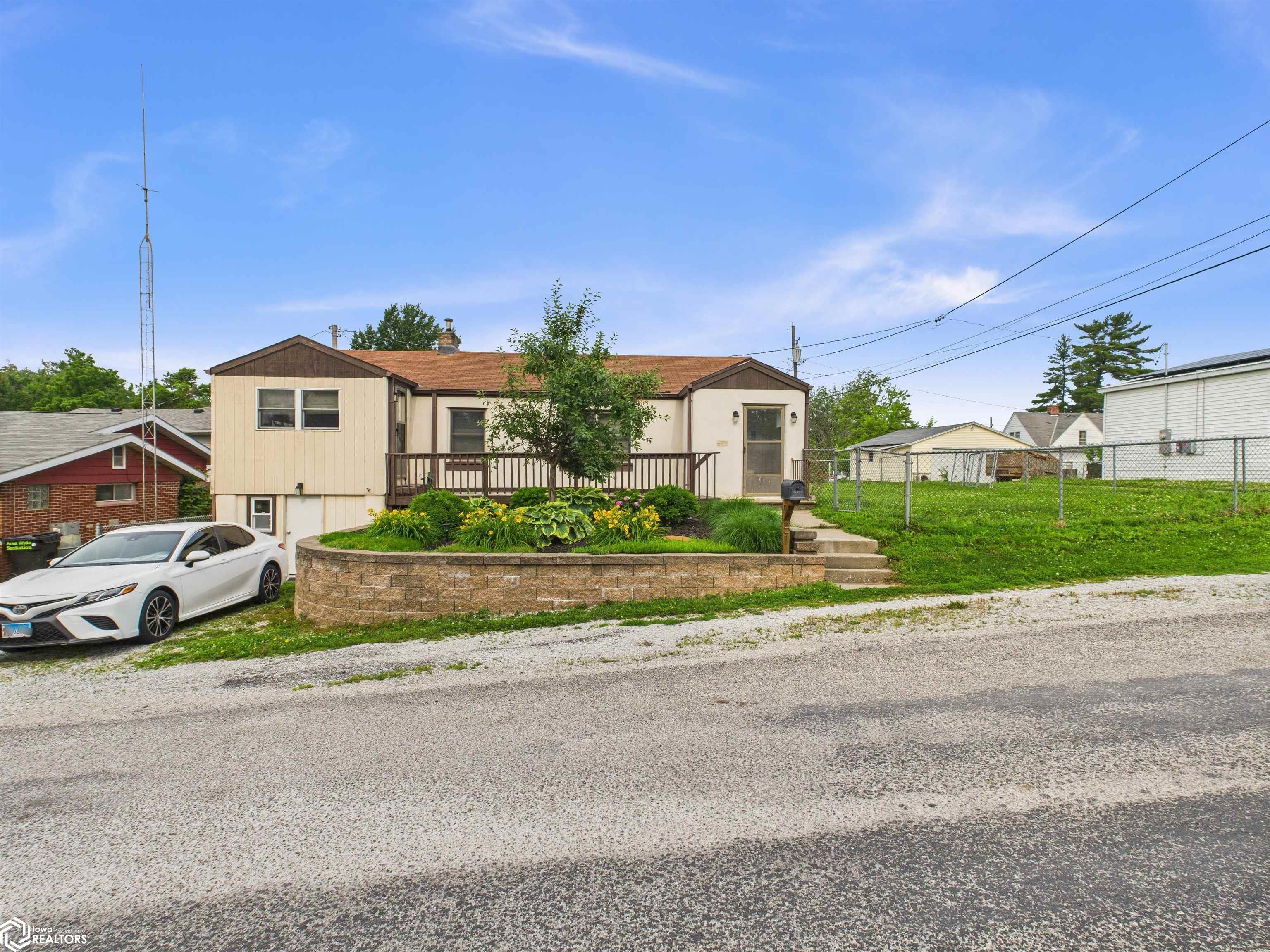 51 S 8th, Hamilton, Illinois image 1