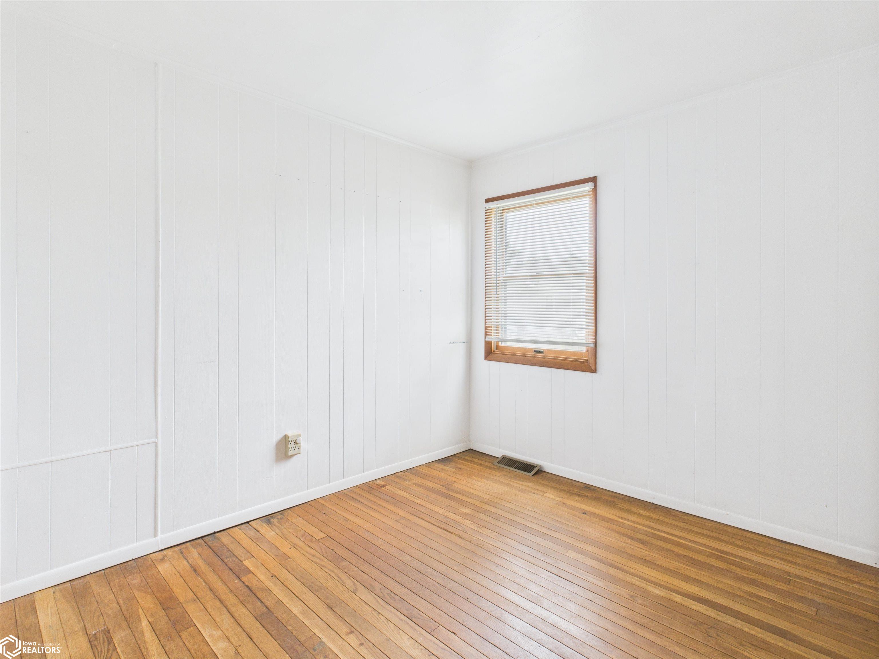 51 S 8th, Hamilton, Illinois image 11