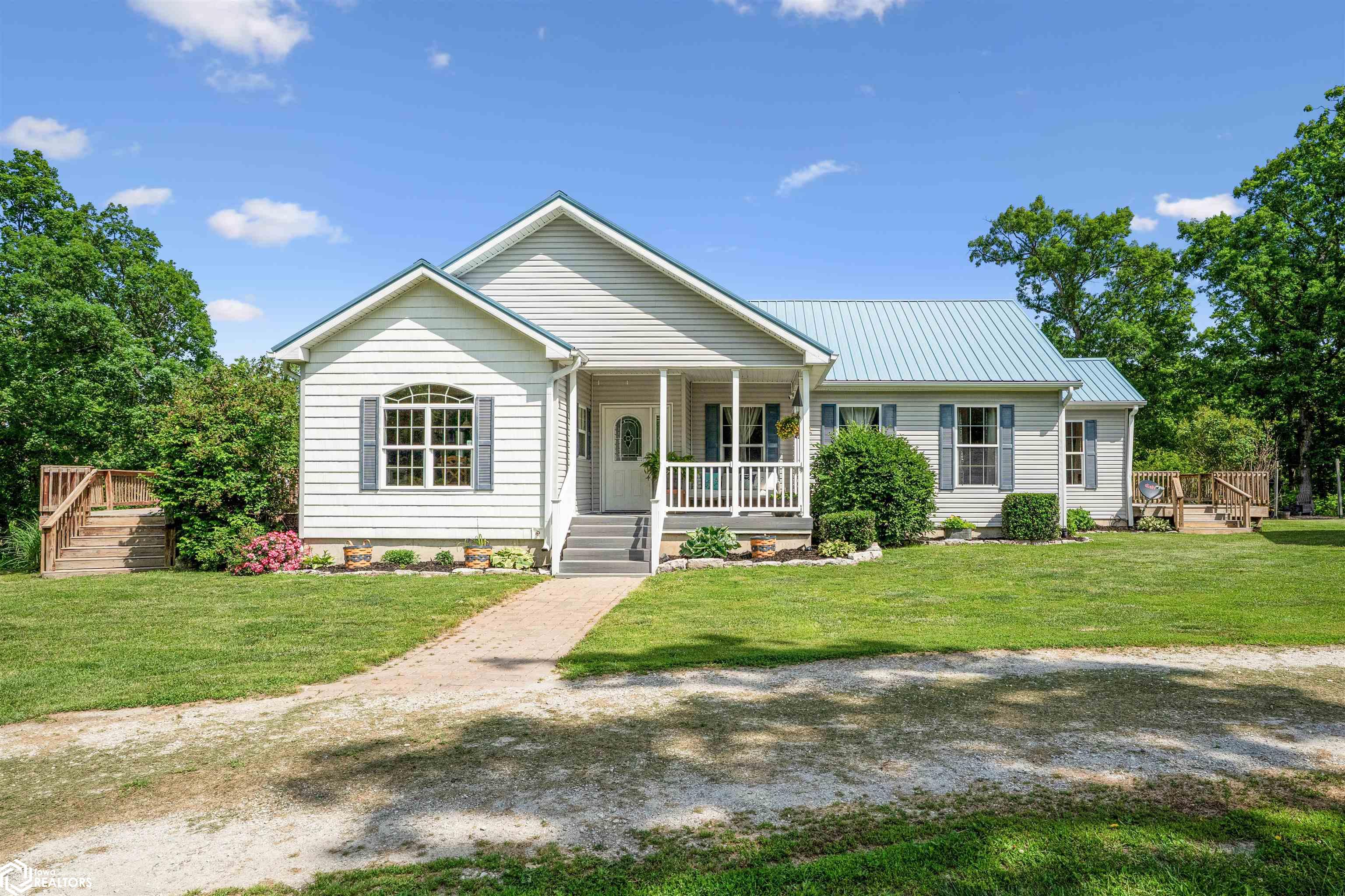 2461 Carbide Lane, Keokuk, Iowa image 1