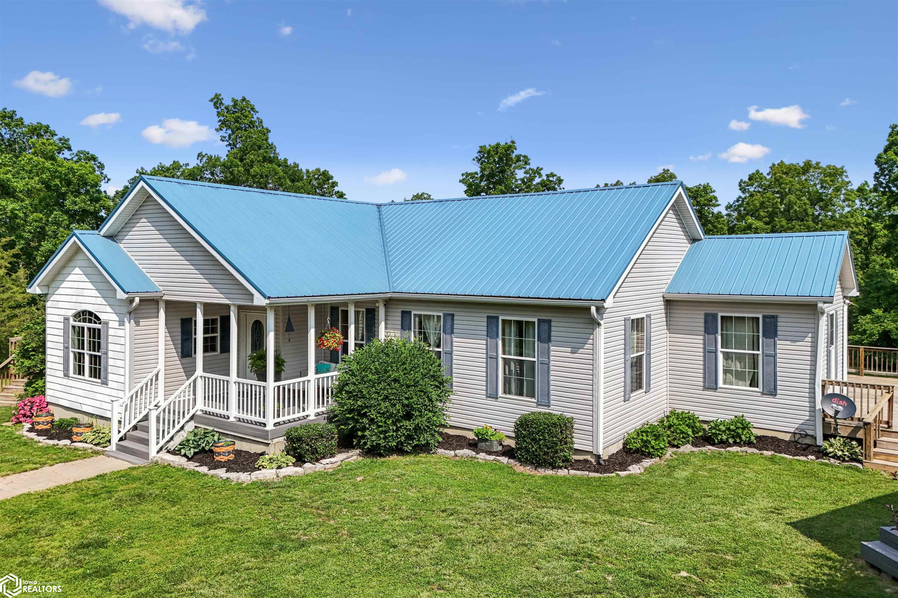2461 Carbide Lane, Keokuk, Iowa image 2