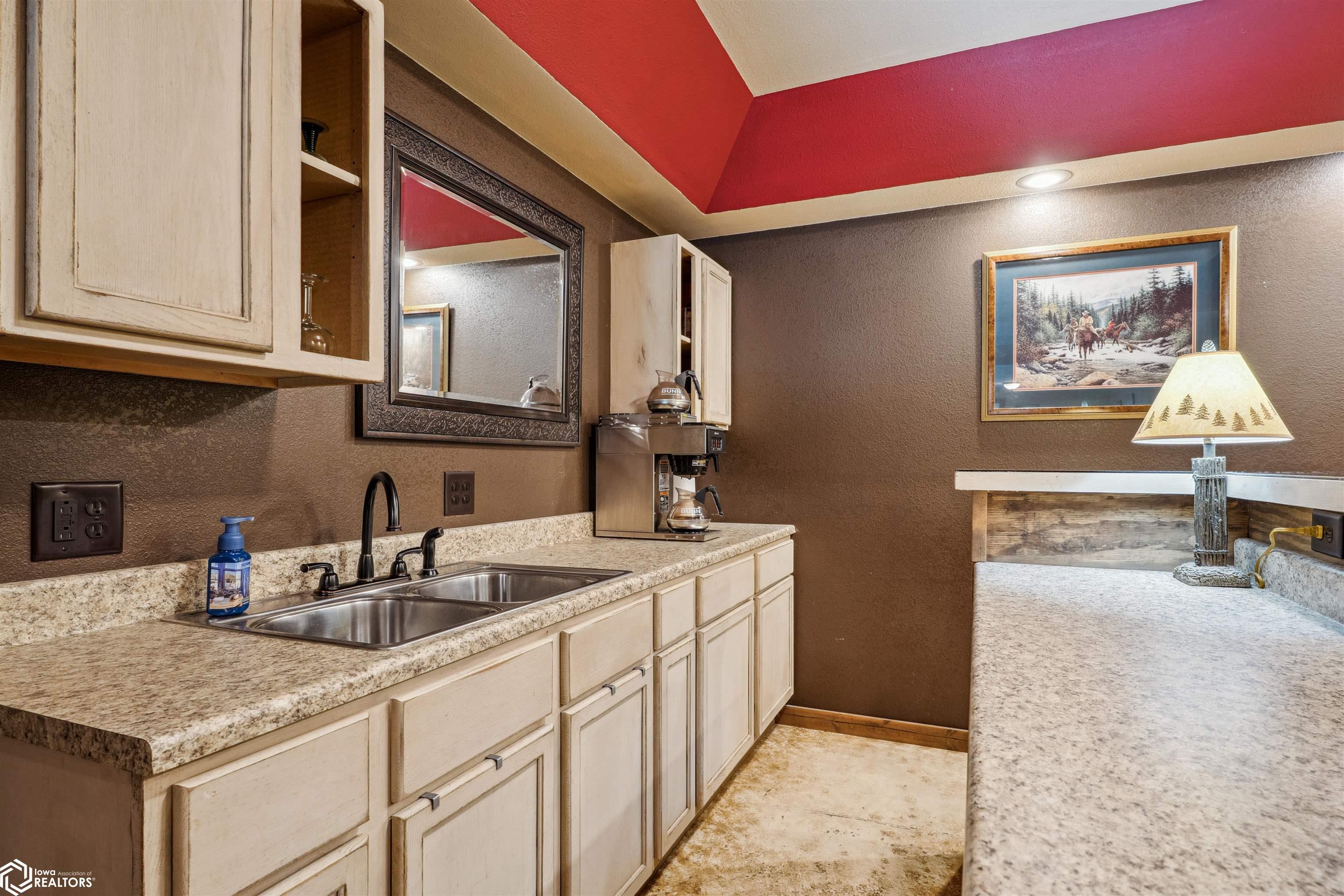 2461 Carbide Lane, Keokuk, Iowa image 37