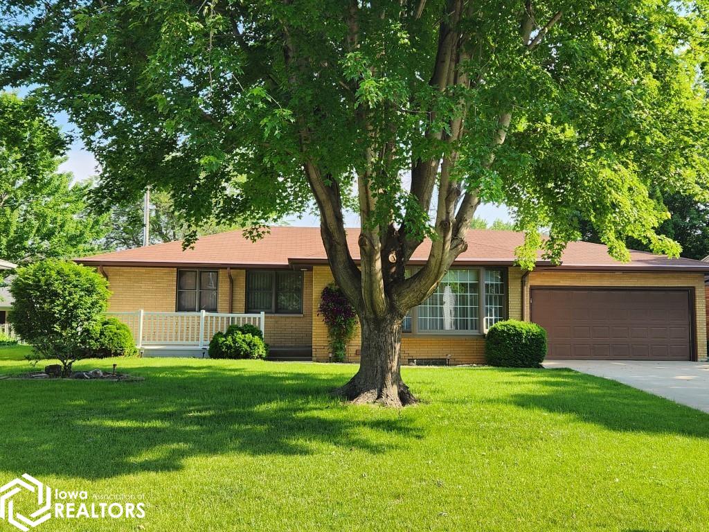 1316 2nd Street, Mason City, Iowa image 1