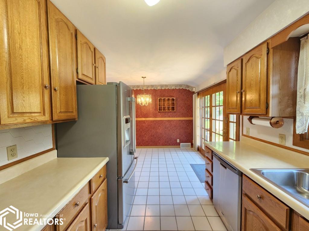 1316 2nd Street, Mason City, Iowa image 8