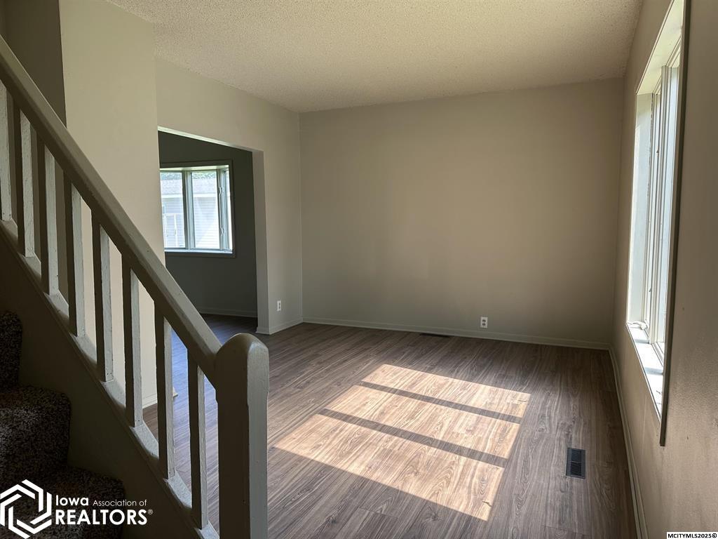 304 10th Street, Northwood, Iowa image 4