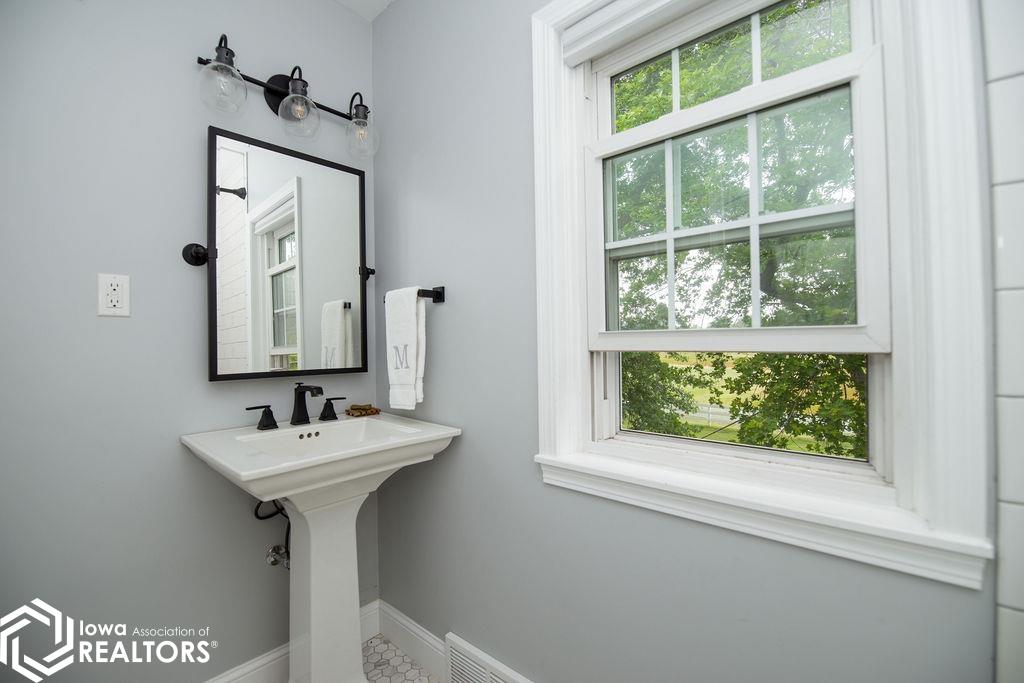 1731 N Elm Street, Ottumwa, Iowa image 38