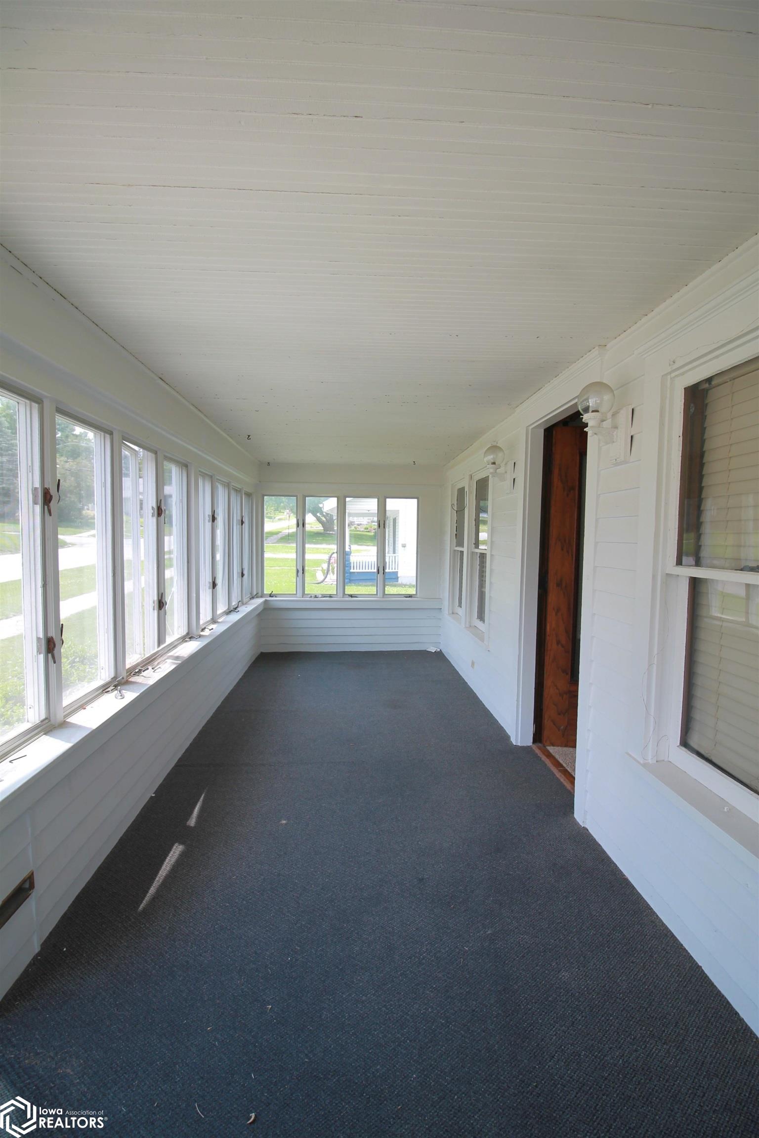 219 W Clark Street, Clarinda, Iowa image 4