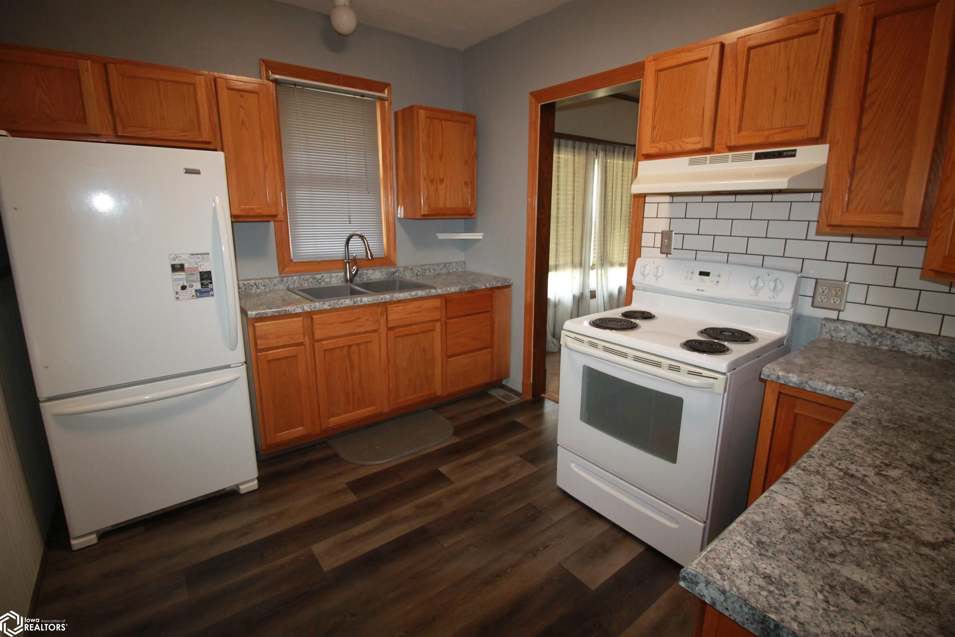 219 W Clark Street, Clarinda, Iowa image 8