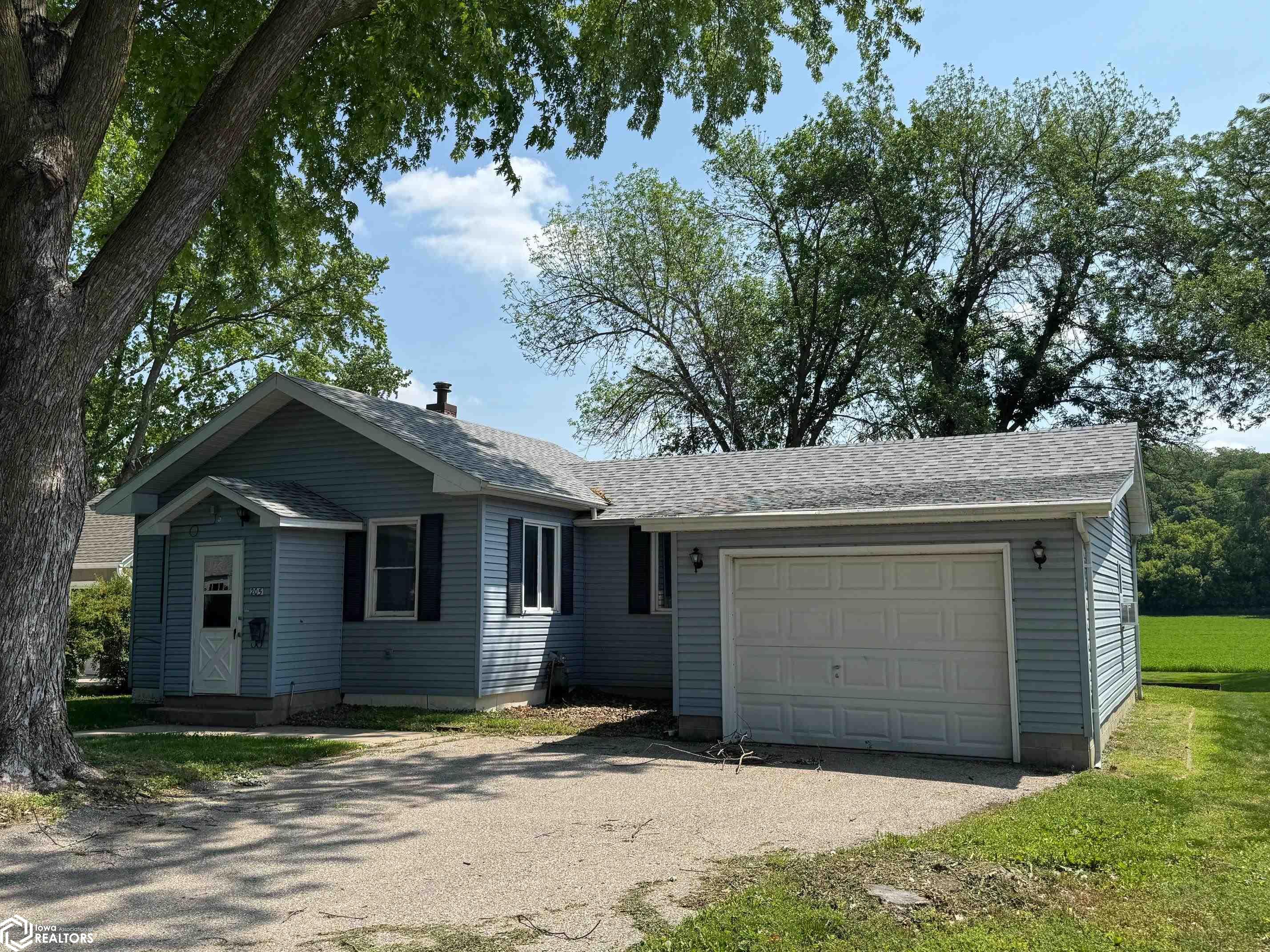 205 2nd Street, Humboldt, Iowa image 2